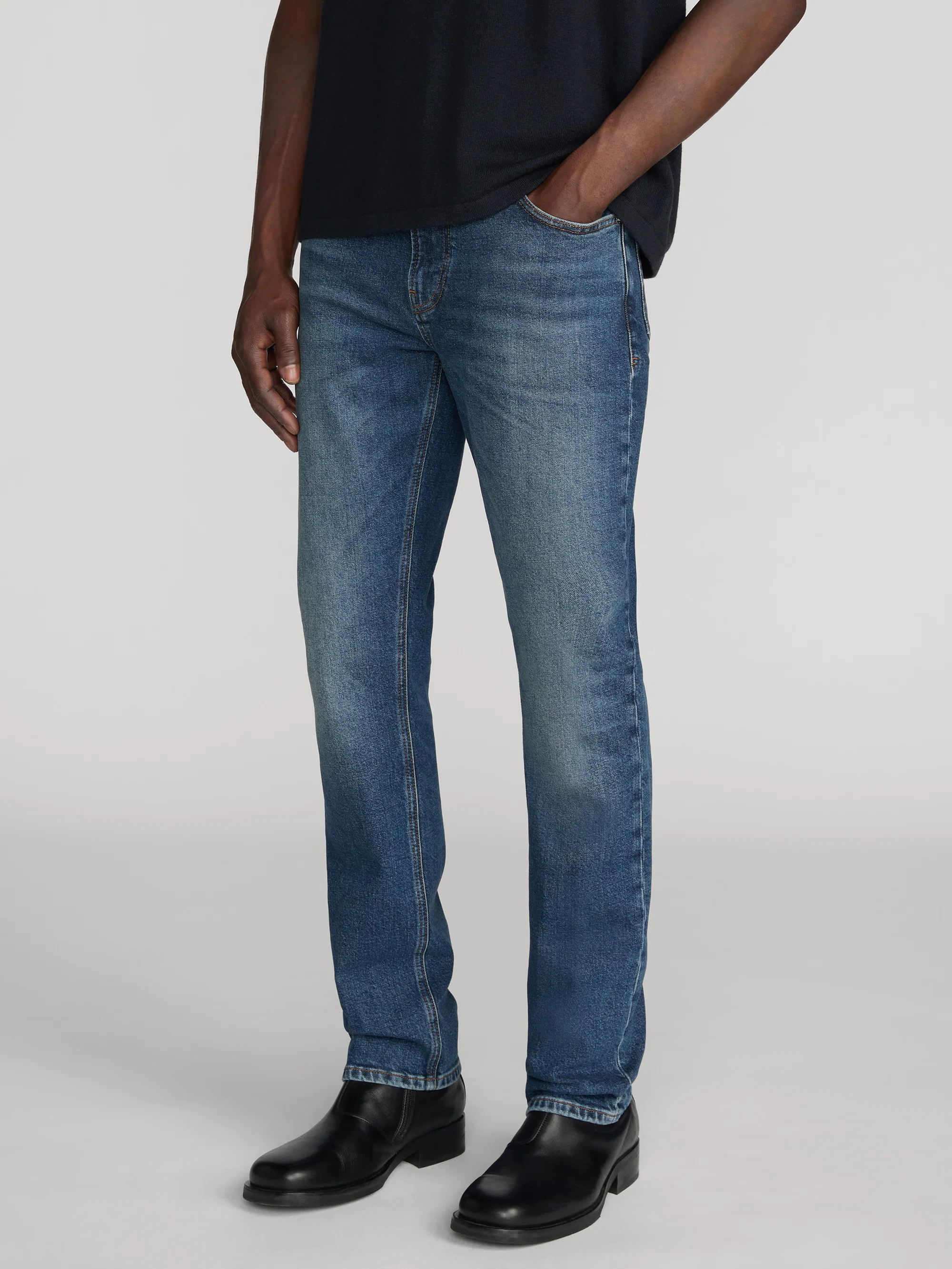 FRAME The Modern Straight Jeans in Expressive