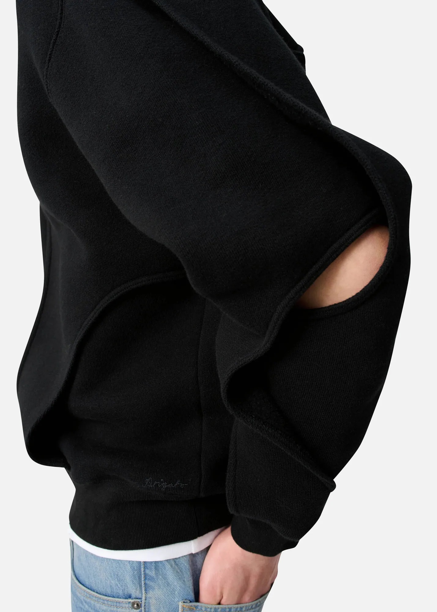 AXEL ARIGATO Linear Sweatshirt in Black