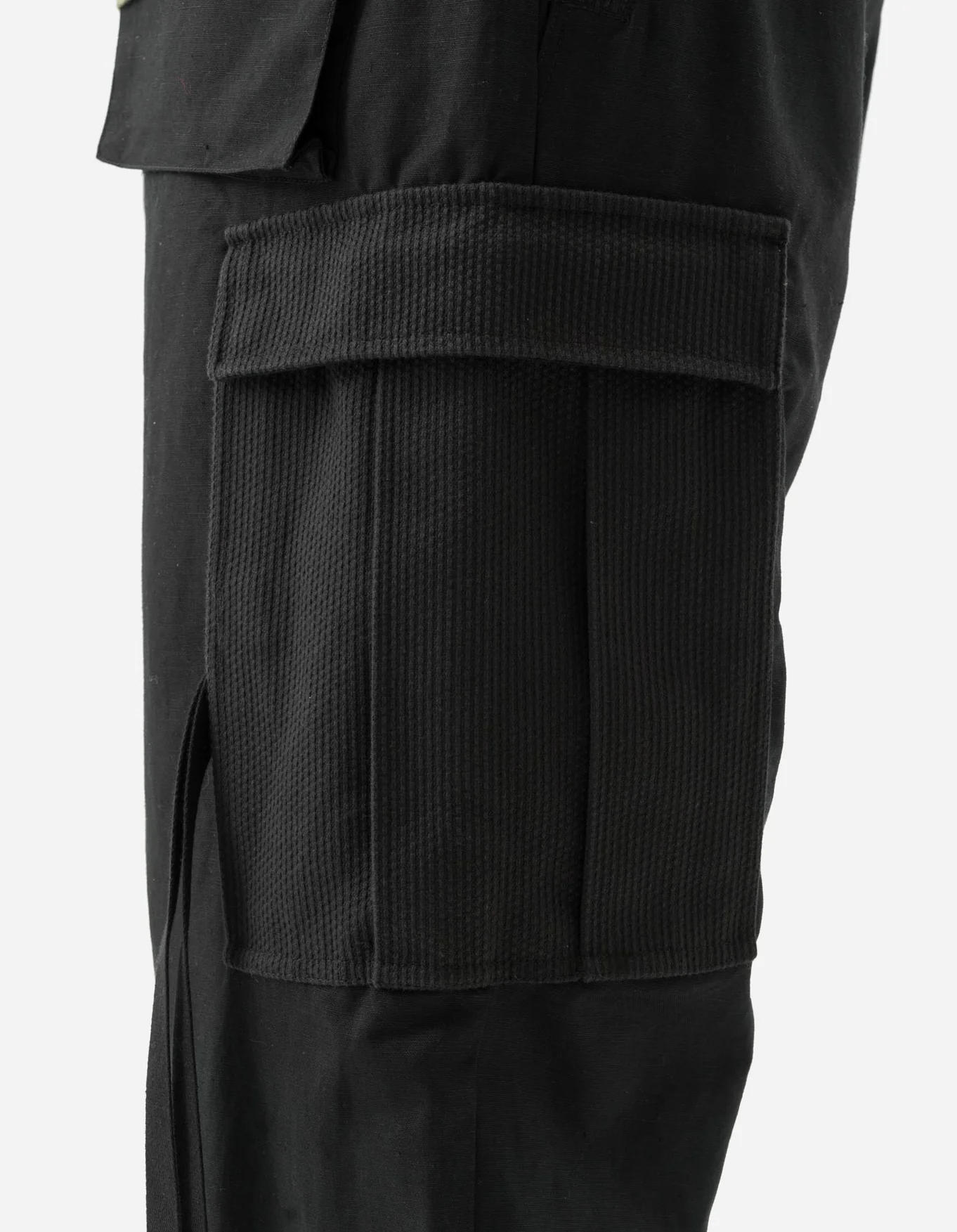 MAHARISHI 7110 Hemp Utility Cargo Track Pants in Black