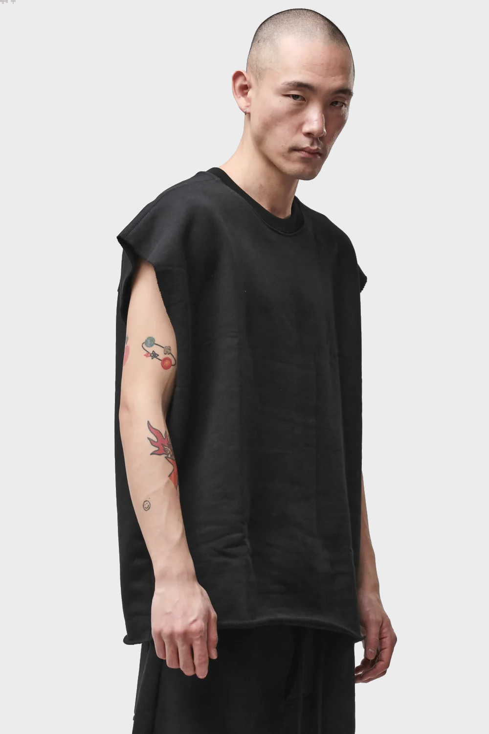 THOM KROM Short Sleeve Sweatshirt in Black