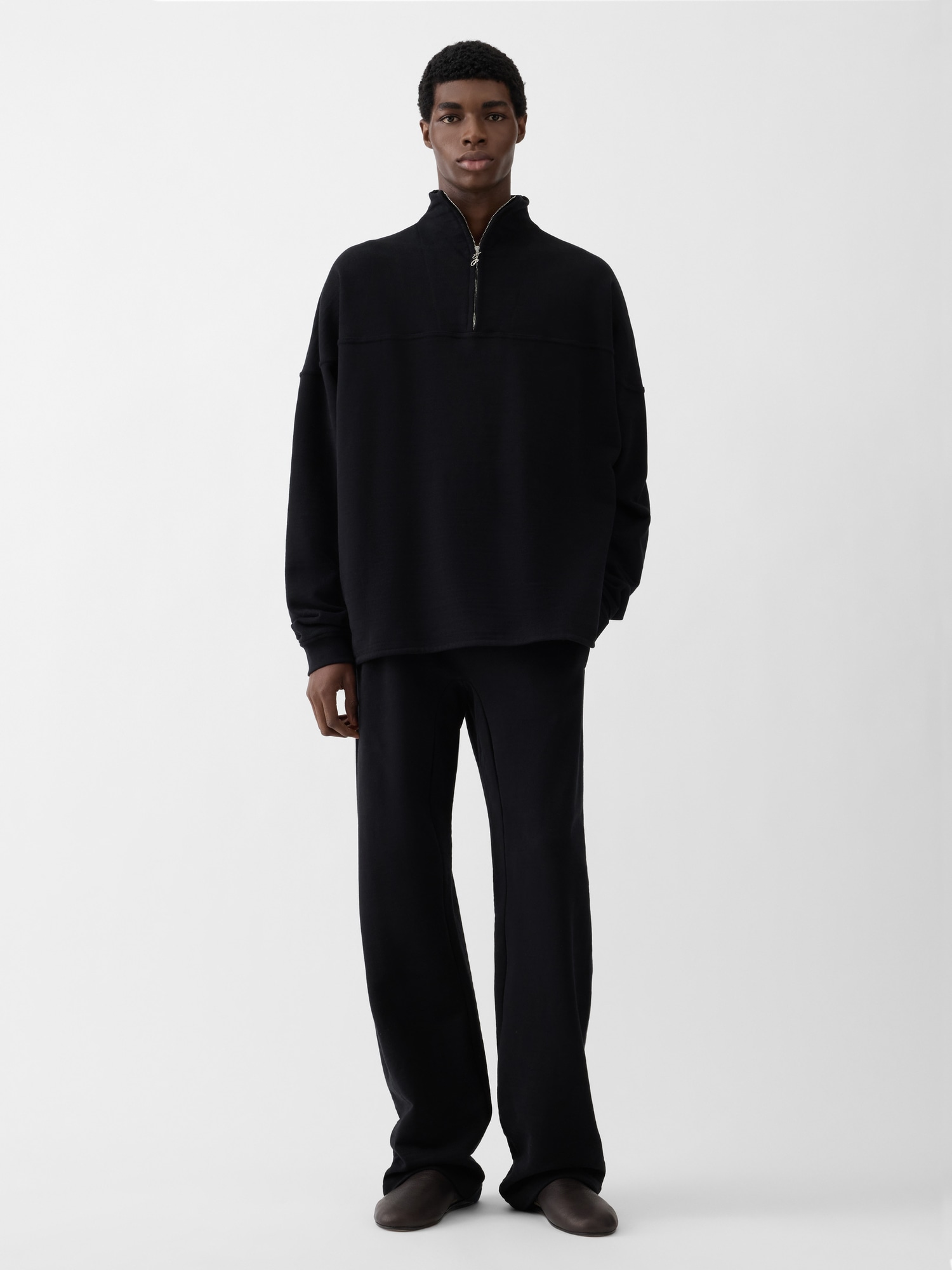 JACQUEMUS Rond Carré Half Zip Sweatshirt in Black