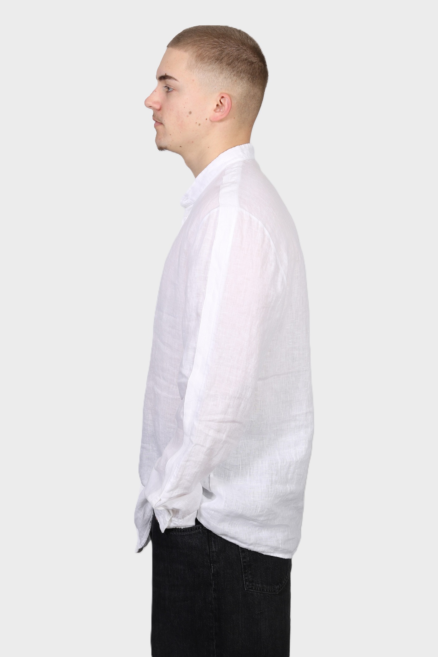 TRANSIT UOMO Linen Shirt in Optical White TRANSIT UOMO Linen Shirt in Optical White