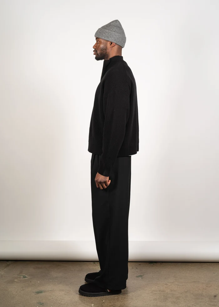 YACAIA Oversized Ribbed Half-Zip Merino/Cashmere Sweater in Black