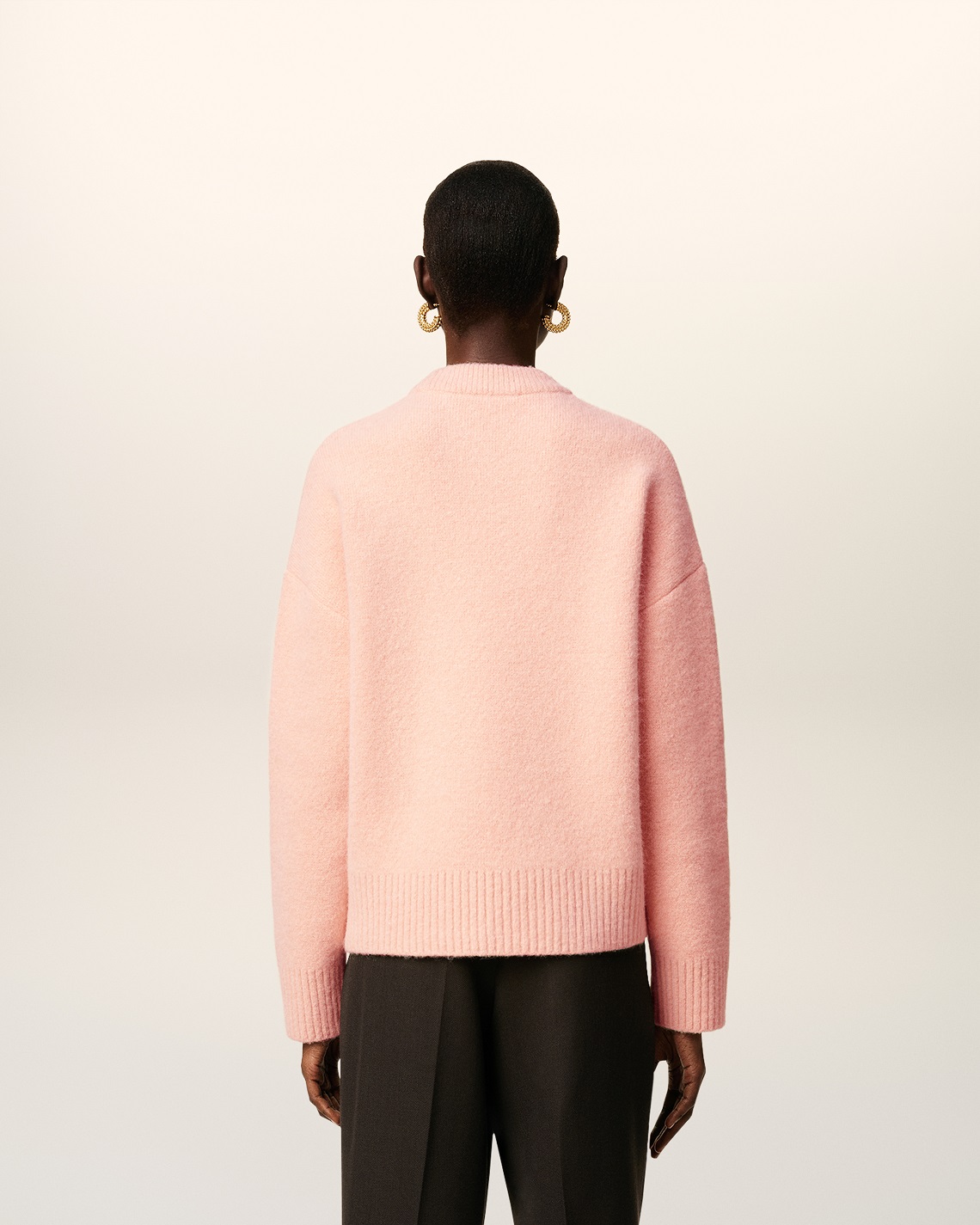 AMI PARIS de Coeur Knit Pullover in Powder/Off White
