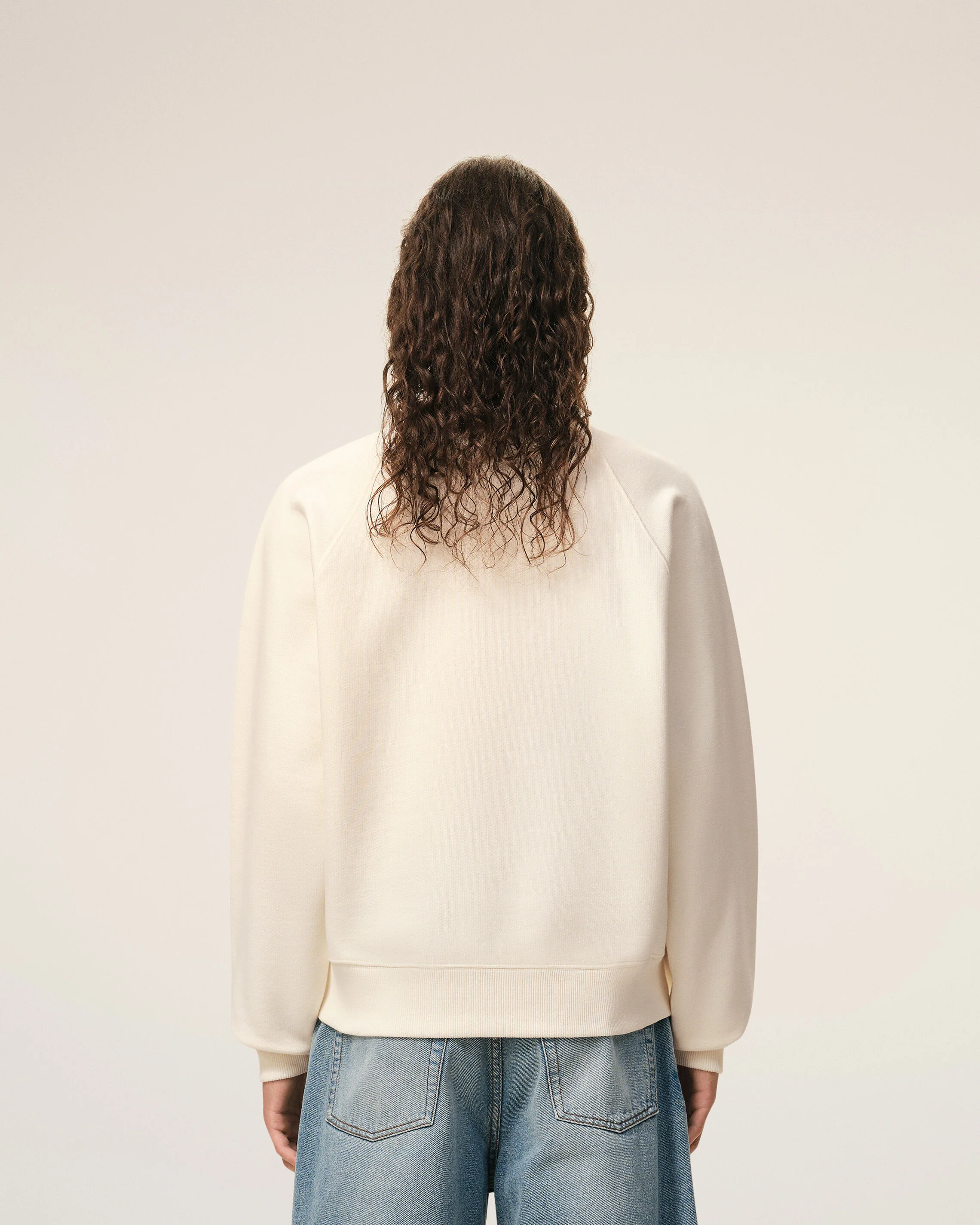 AMI PARIS de Coeur Embossed Sweatshirt in White Cream