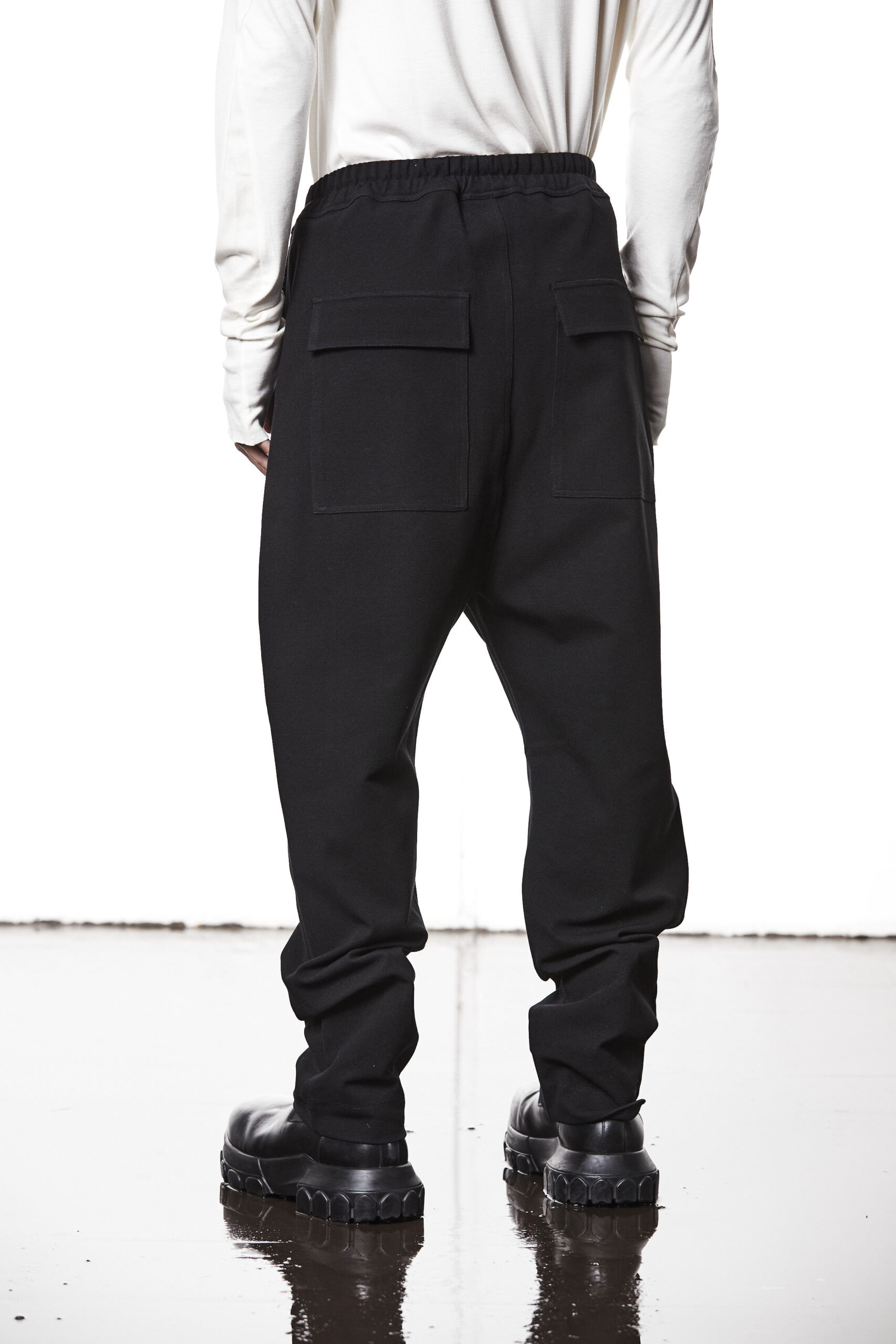 THOM KROM Woven Long Crotch Pant in Black