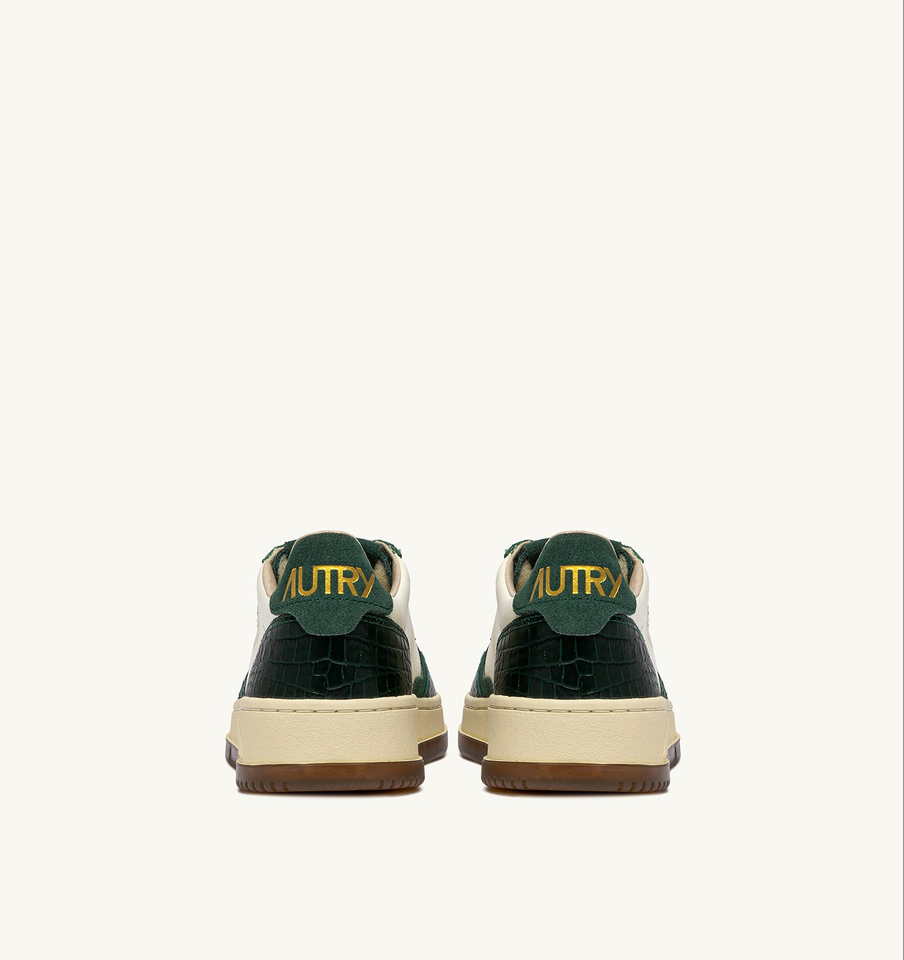 AUTRY ACTION SHOES Medalist Low Sneaker in Creme/Green