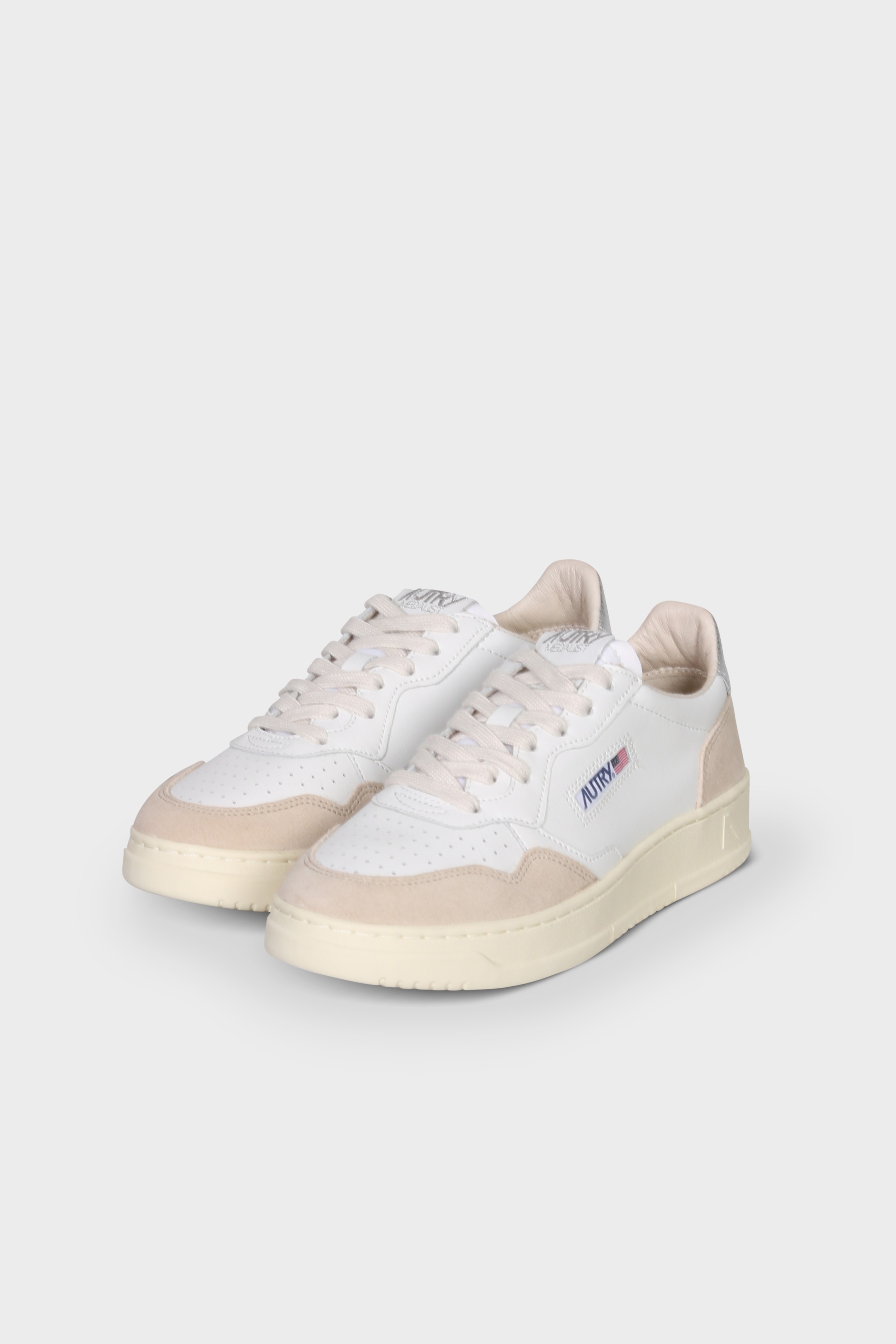 AUTRY ACTION SHOES Medalist Low Sneaker Suede White/Silver 41