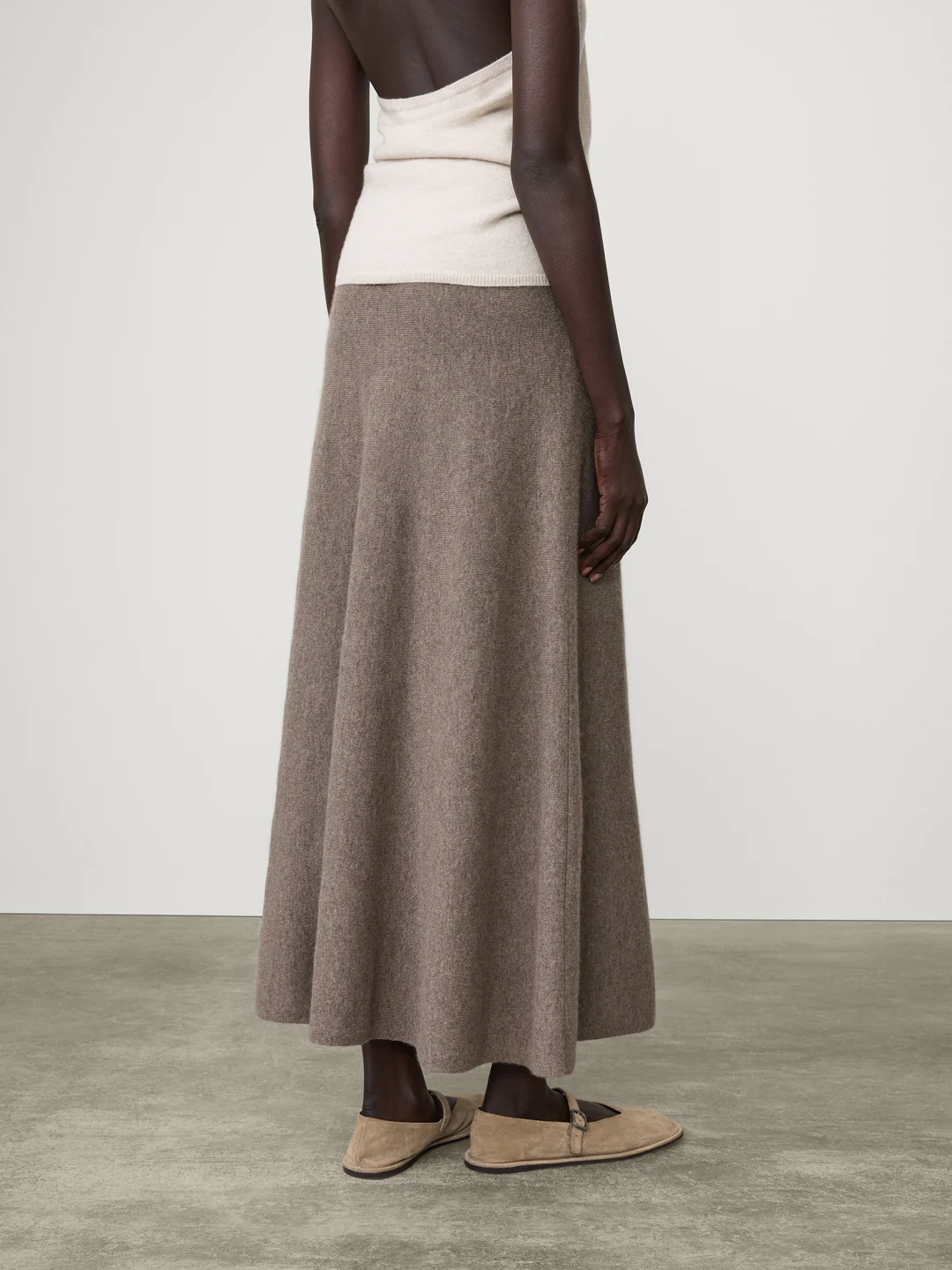 LISA YANG Cashmere Skirt in Truffle