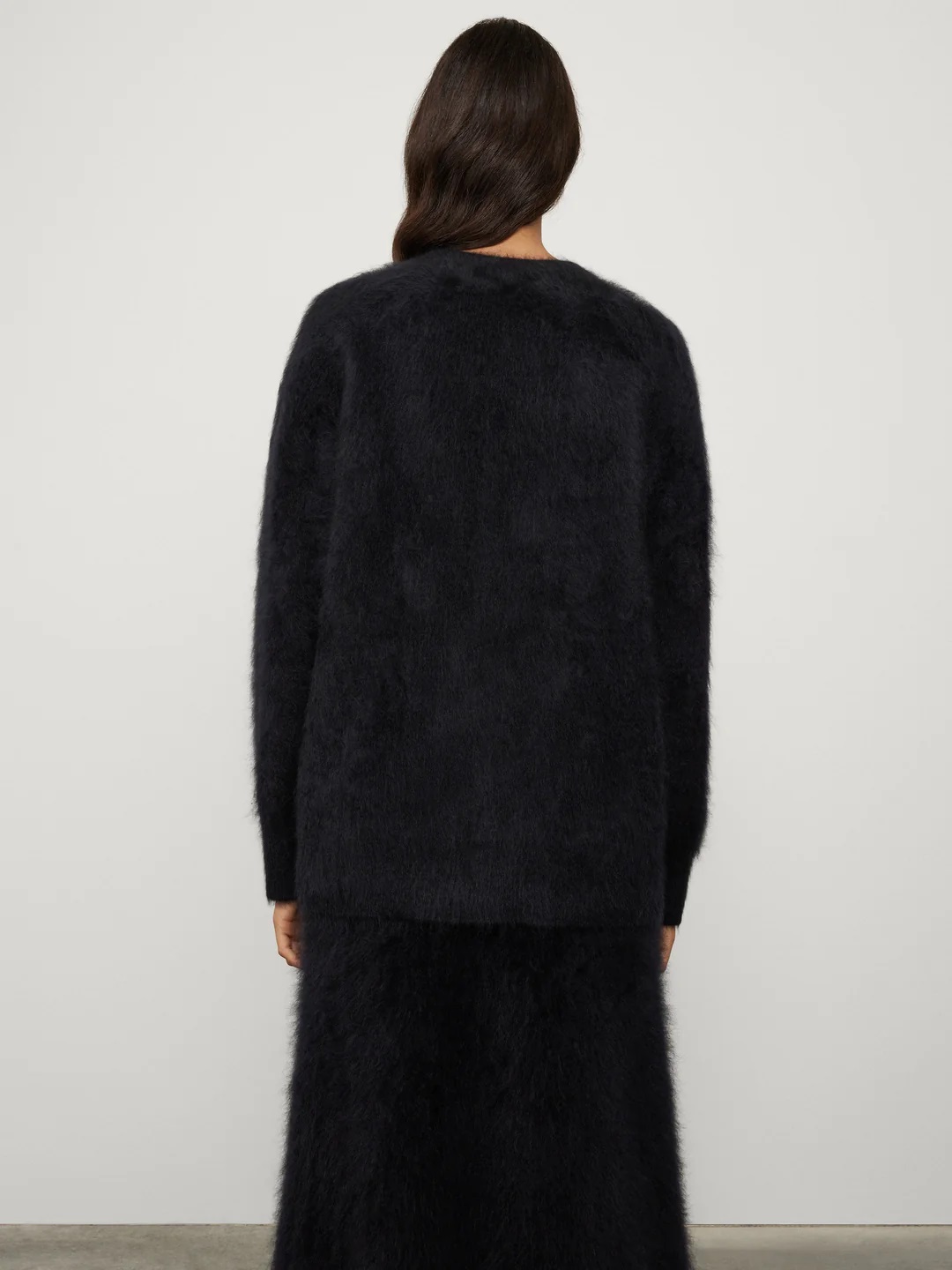 LISA YANG Malena Brushed Cashmere Cardigan in Black 2 / M-L