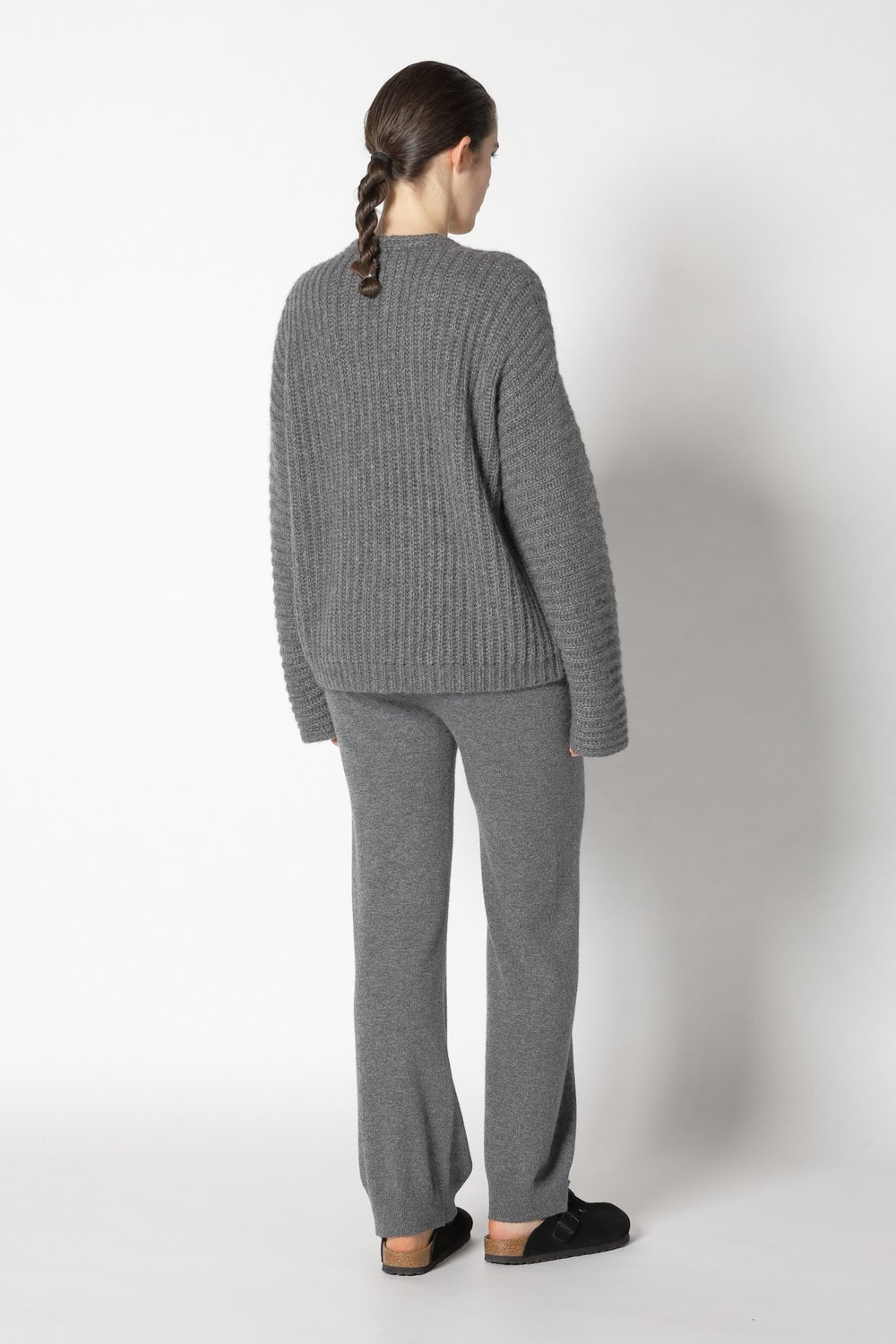 SMINFINITY Fluffy V-Neck Knit Pullover in Dark Grey Melange