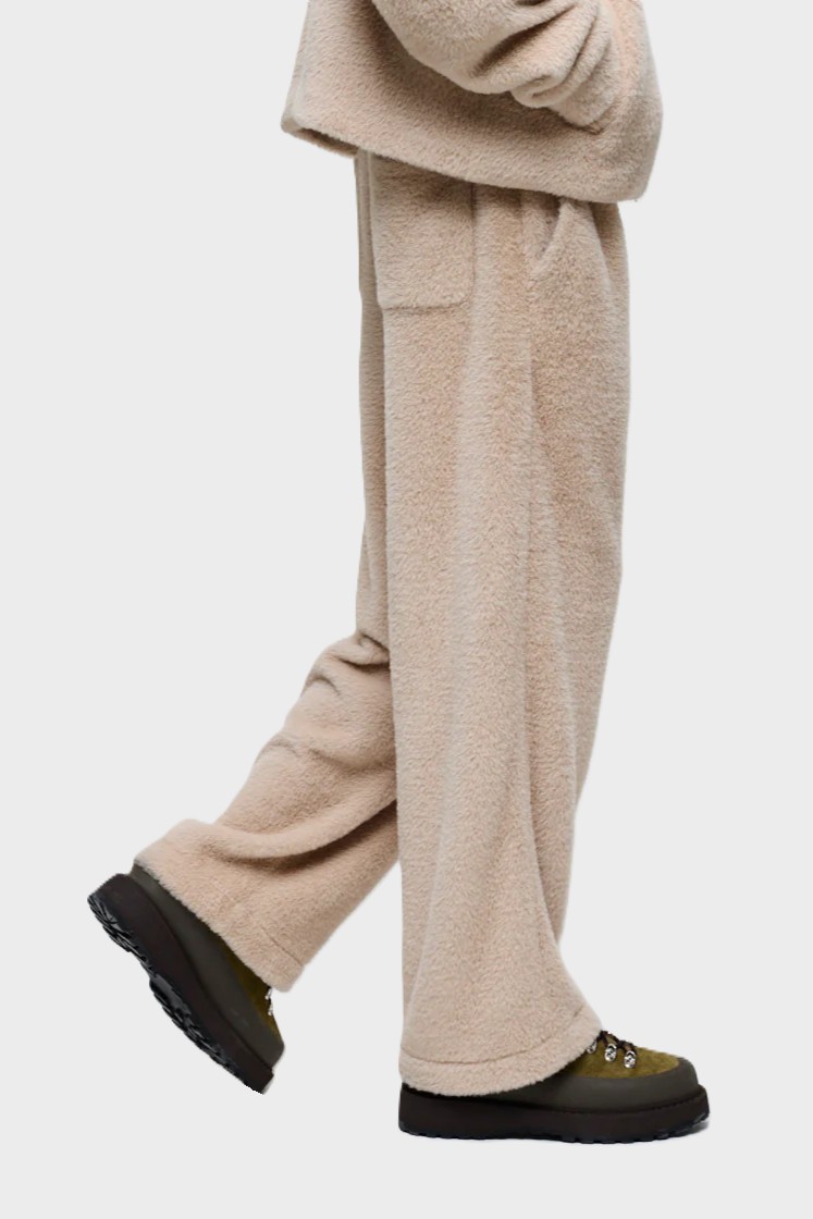 PERPLEX Fluffy Sweatpants in Beige