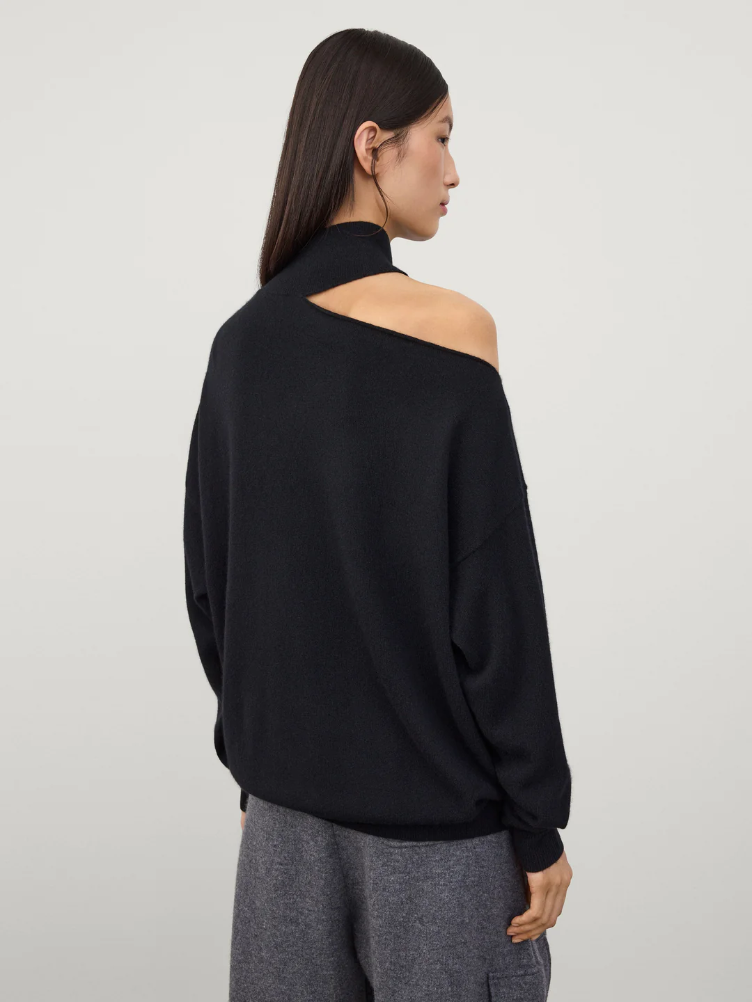 LISA YANG Cashmere Sweater Alvia in Black