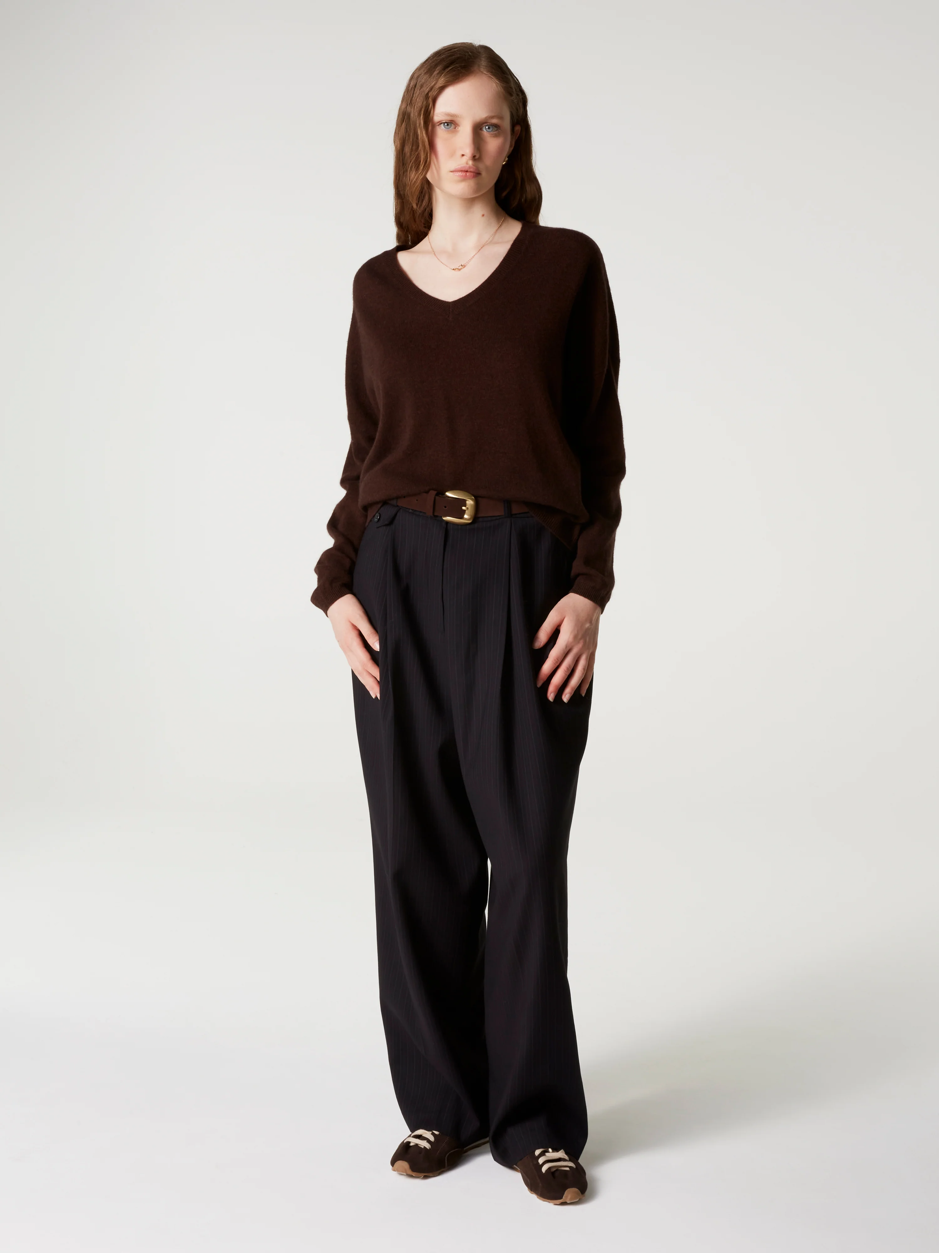 ABSOLUT CASHMERE Alicia Sweater in Brown
