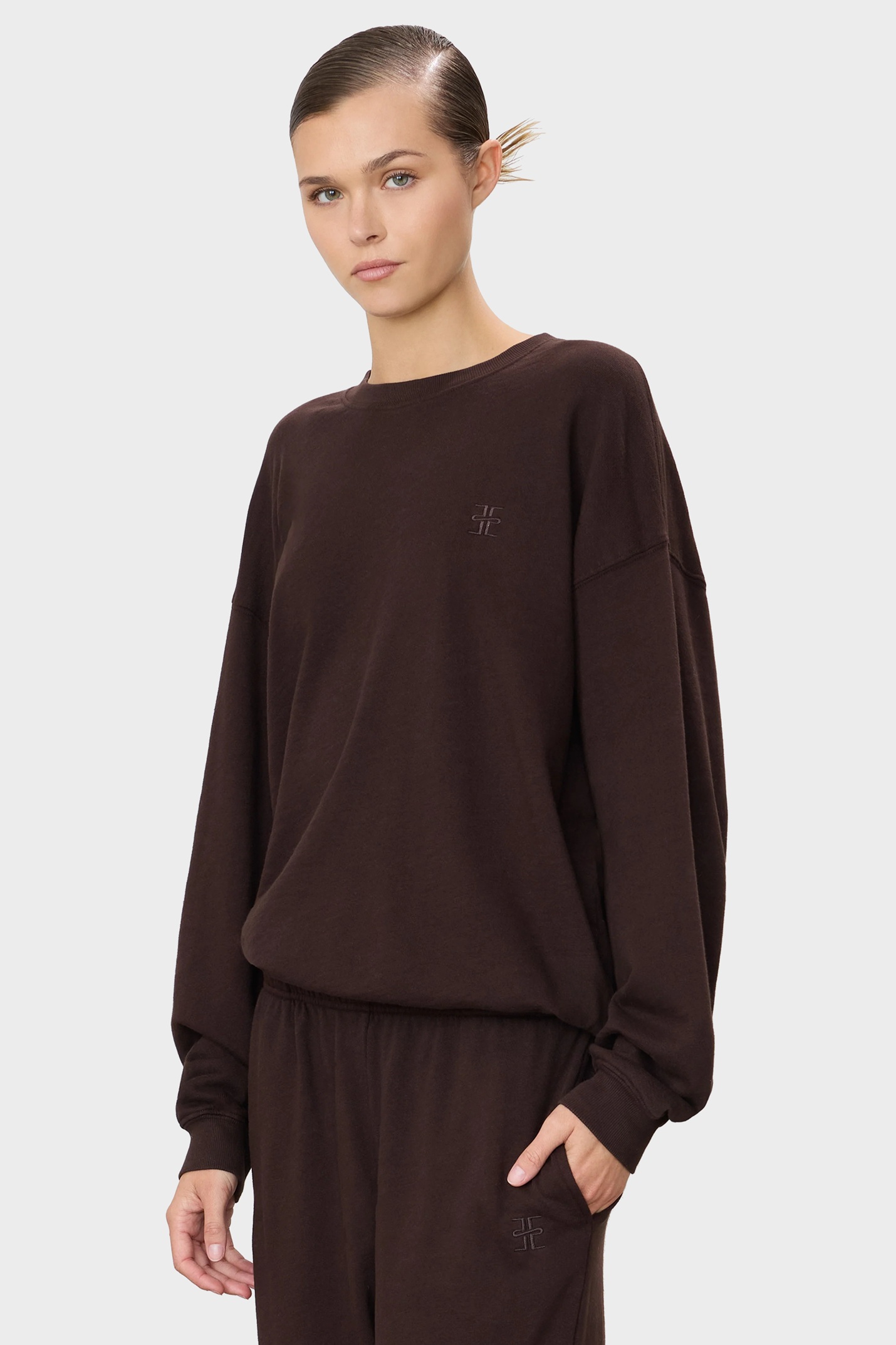 ÉTERNE Oversized Crewneck Sweatshirt in Espresso