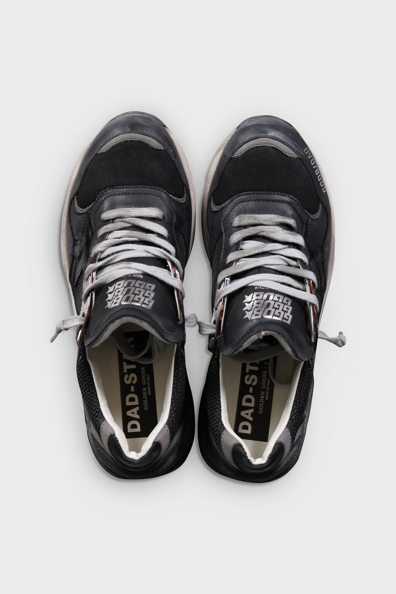 GOLDEN GOOSE Dad-Star in Black/Dark Grey