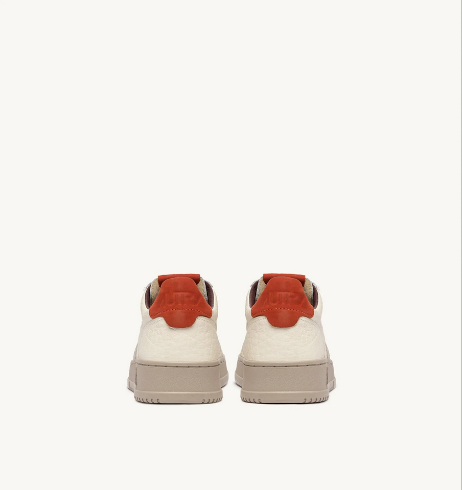 AUTRY ACTION SHOES Medalist Low Sneaker Elephant in Sand/Pumpkin