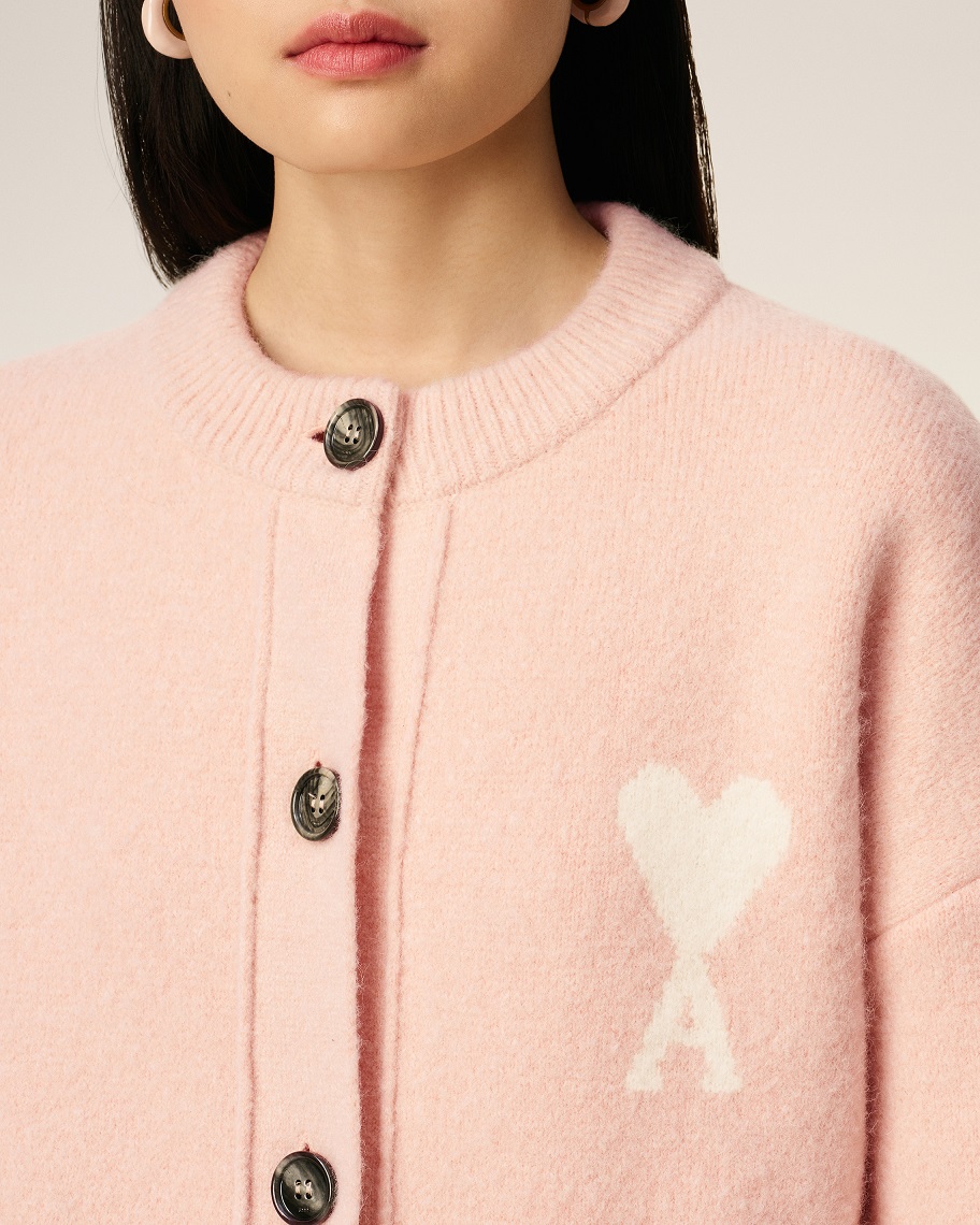 AMI PARIS de Coeur Crew Neck Knit Cardigan in Powder/Off White