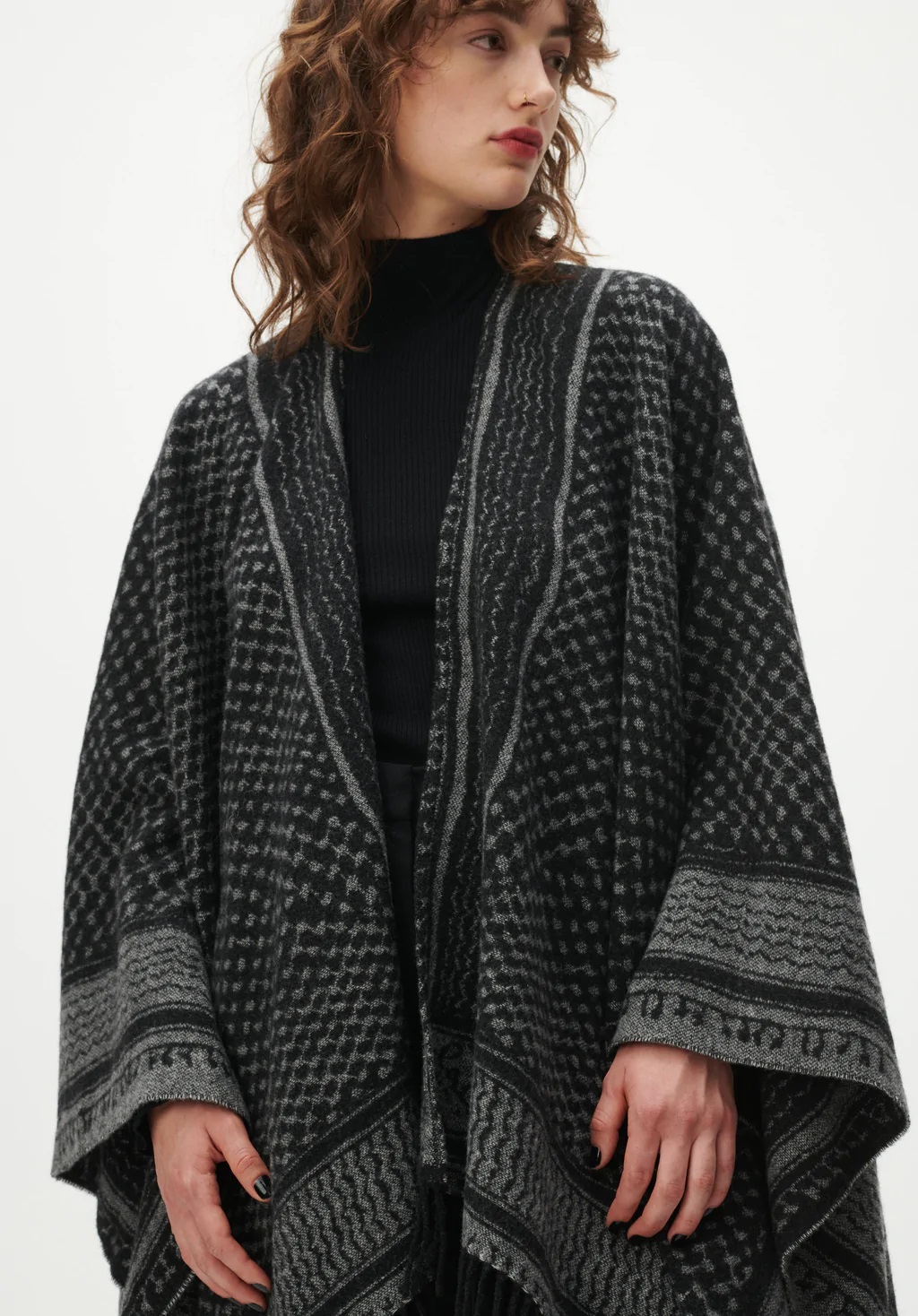 Lala Berlin Poncho Pinya Black/Grey