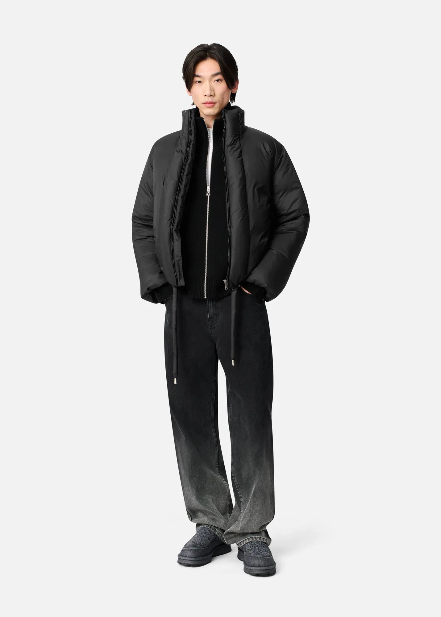 AXEL ARIGATO Lunar Puffer Jacket in Black AXEL ARIGATO Lunar Puffer Jacket in Black