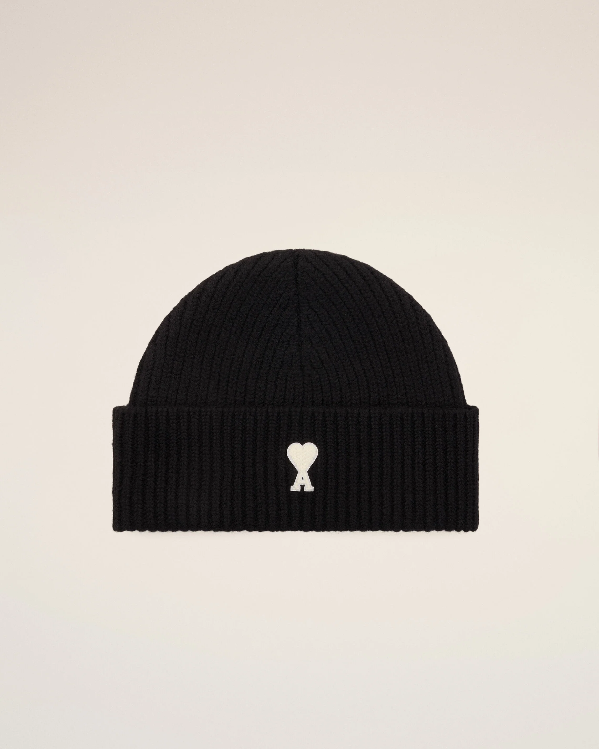 AMI PARIS de Coeur Knit Beanie in Black / White
