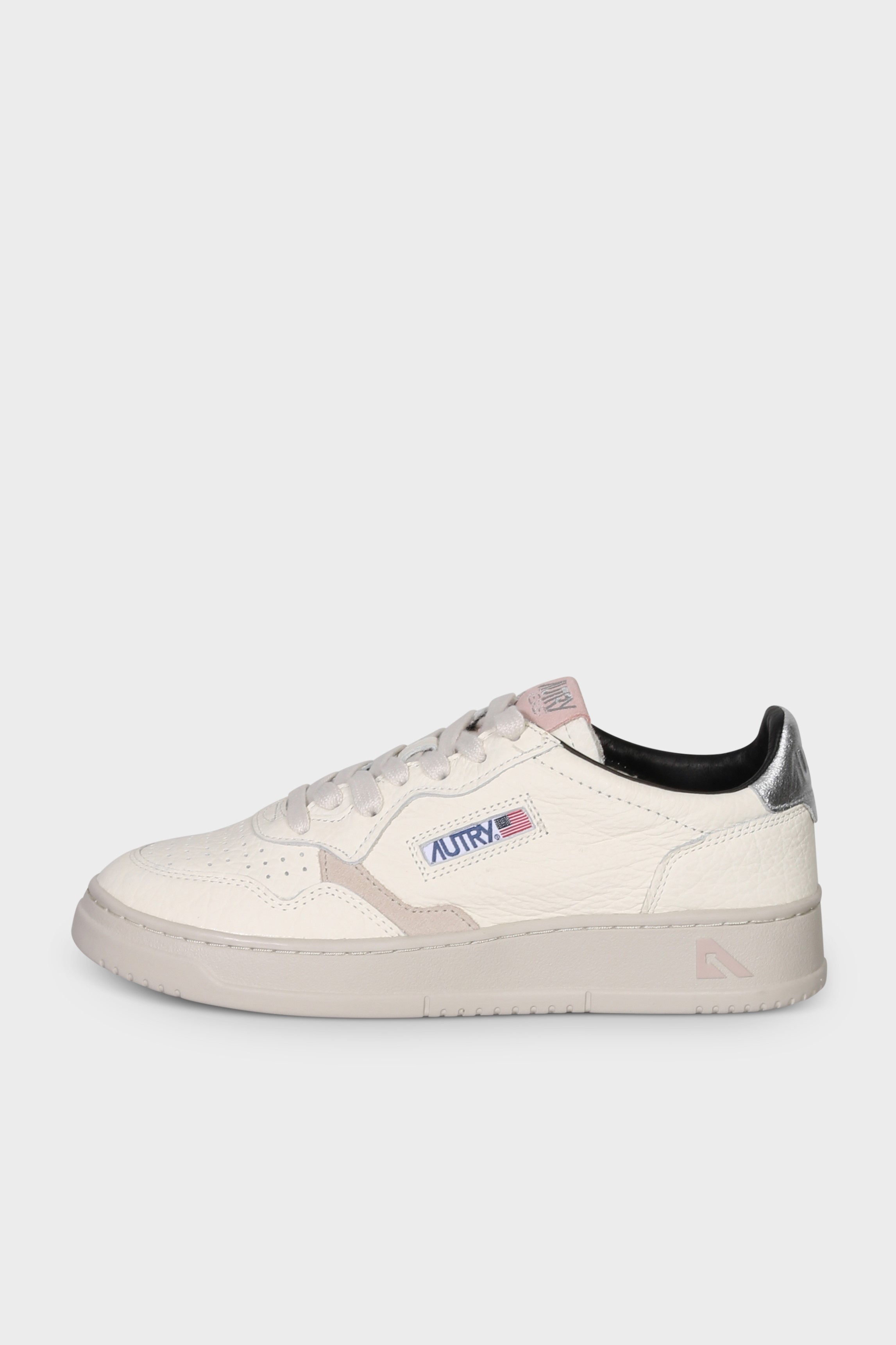 AUTRY ACTION SHOES Medalist Low Sneaker in Off White/Silver/Powder 36 AUTRY ACTION SHOES Medalist Low Sneaker in Off White/Silver/Powder 41
