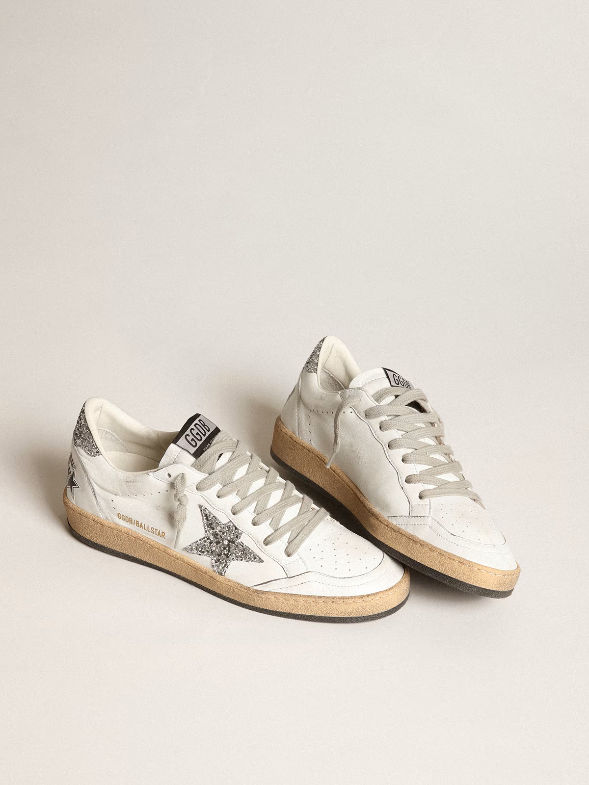GOLDEN GOOSE Ballstar in White/Silver Glitter