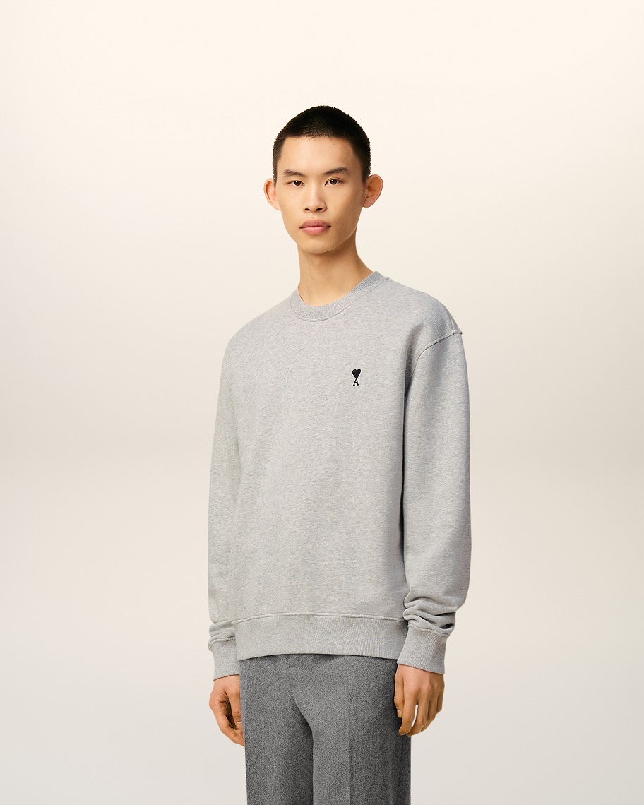 AMI PARIS de Coeur Sweatshirt in Heather Ash Grey/Black AMI PARIS de Coeur Sweatshirt in Heather Ash Grey/Black