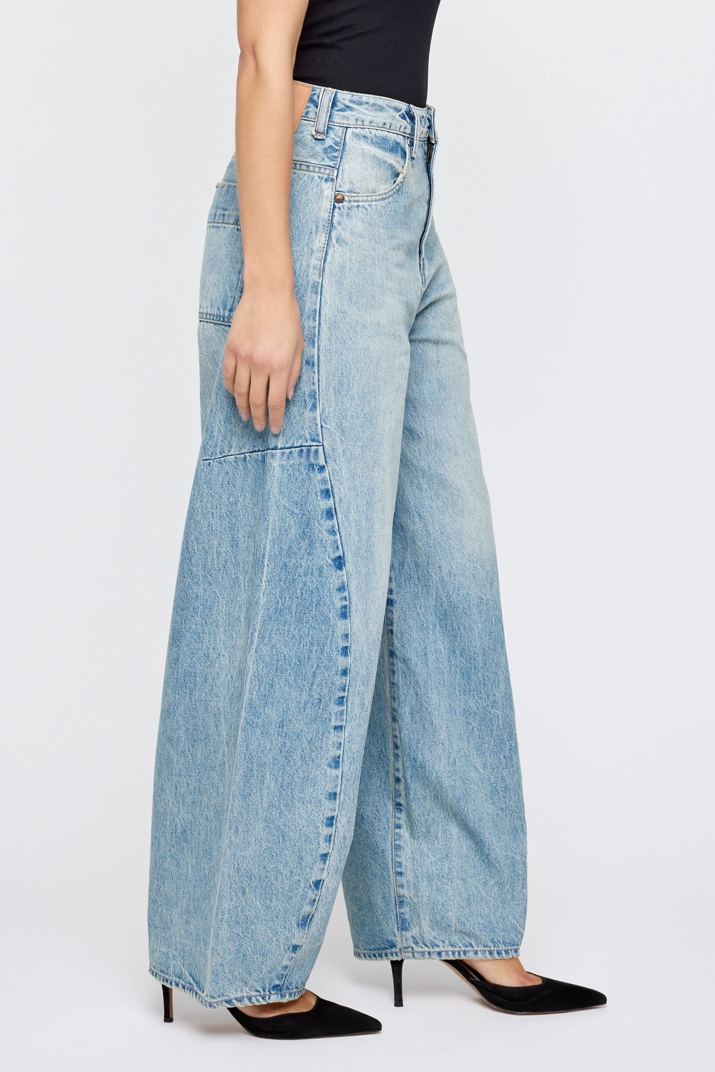 MOUSSY VINTAGE Jeans Barrel Frimley in Light Blue