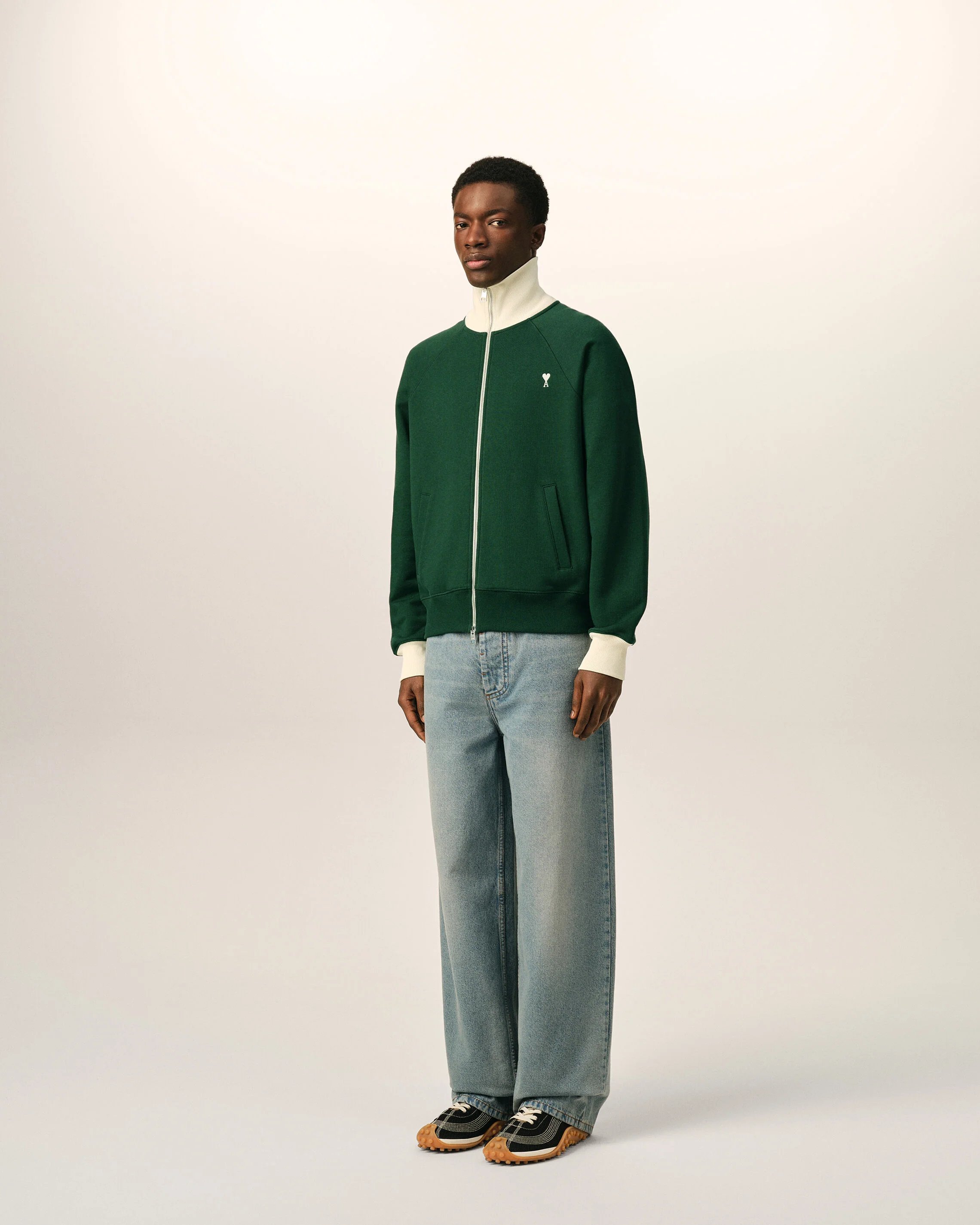 AMI PARIS de Coeur Bicolor Zip Sweater in Bottle Green / Ivory