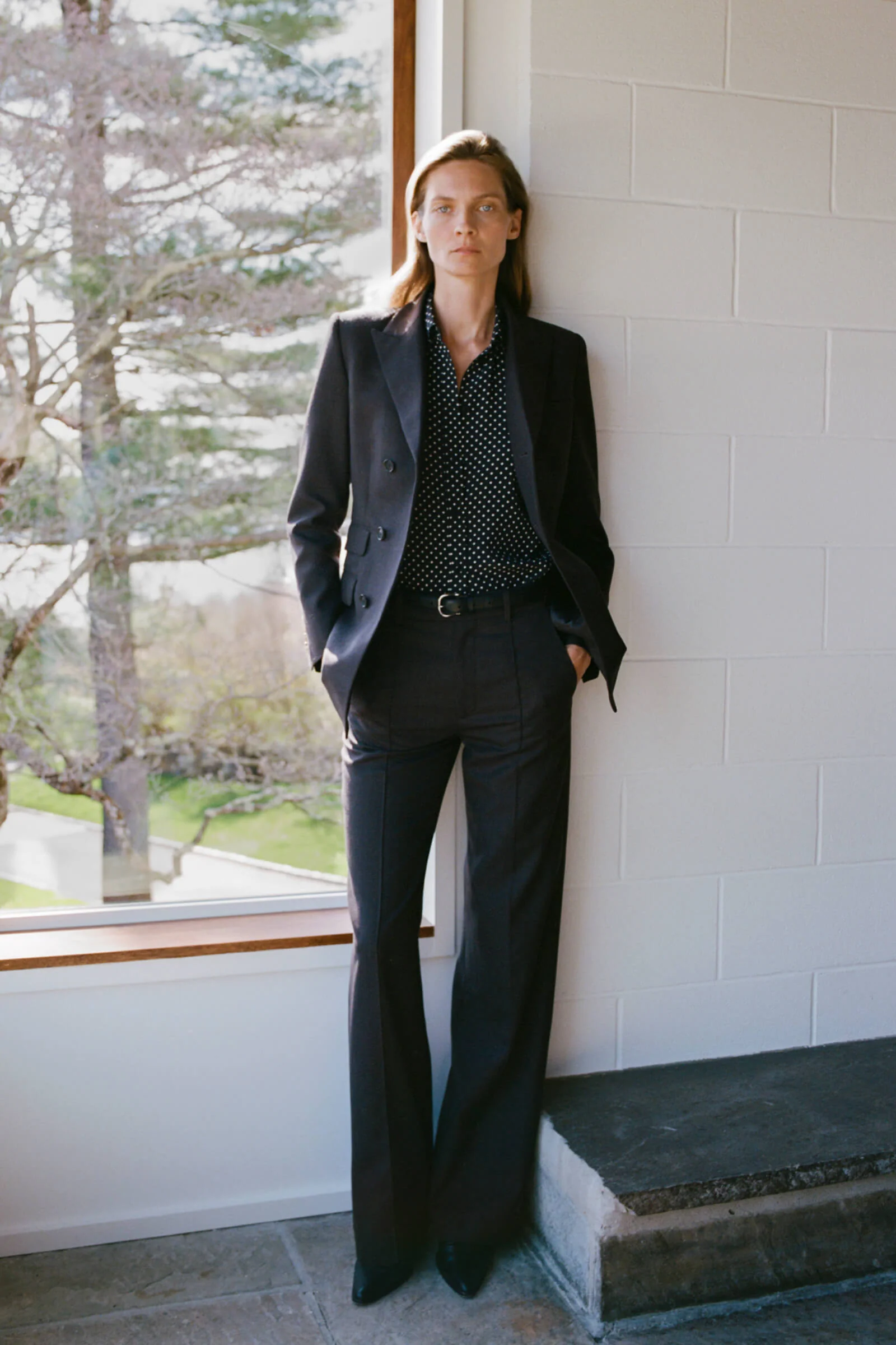 NILI LOTAN Gaia Silk Slim Shirt in Obsidian / Ivory Polka Dot