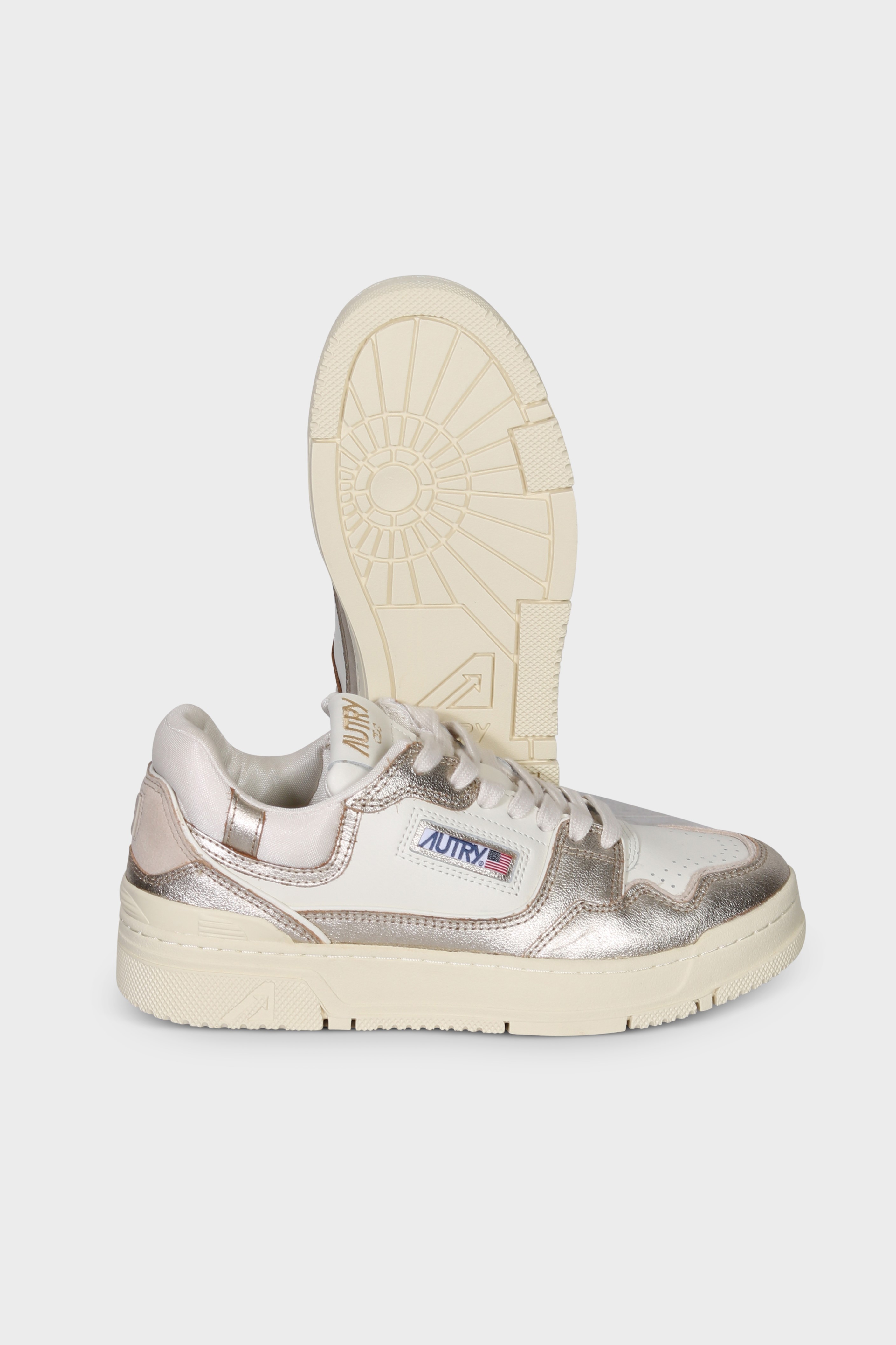 AUTRY ACTION SHOES Clc Low Sneaker in White/Platinum 41