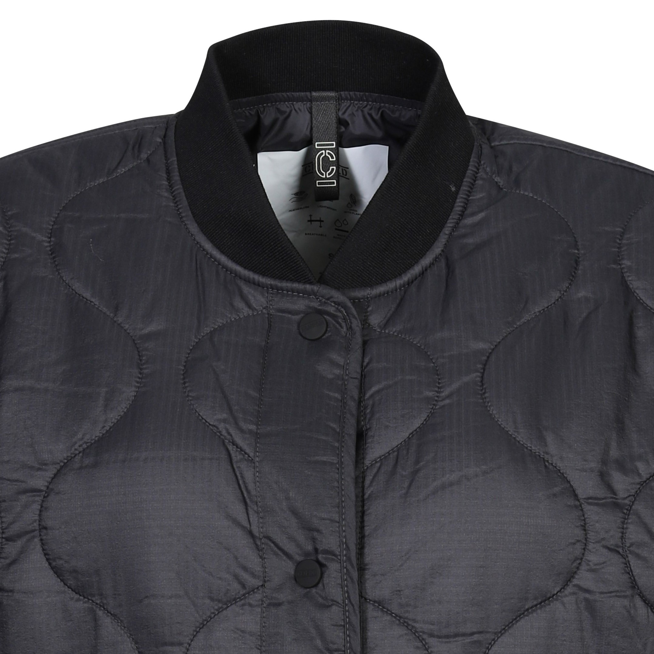 Closed Light Weight Nylon Jacket in Black