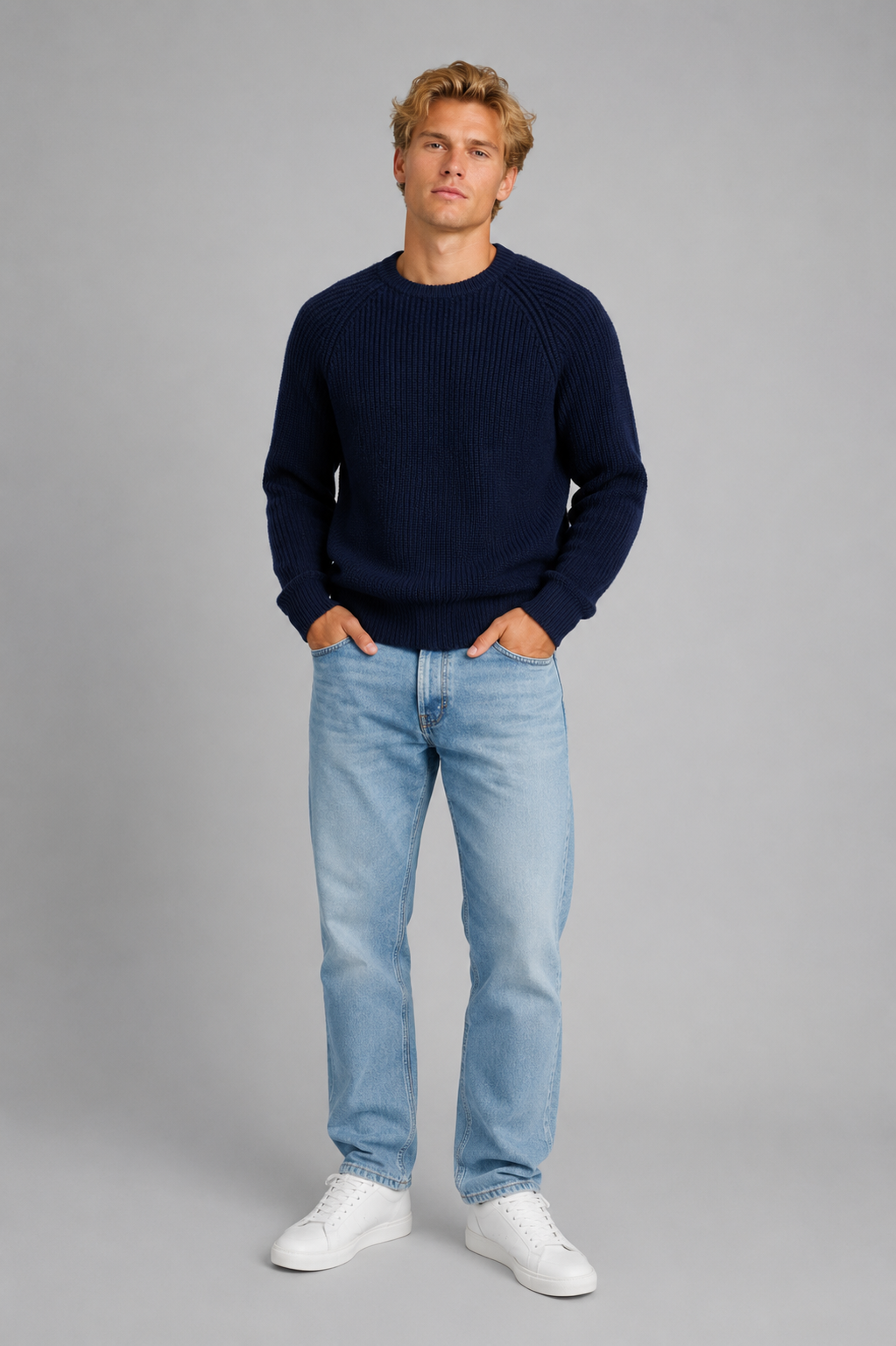LISA YANG Soren Cashmere Sweater in Navy