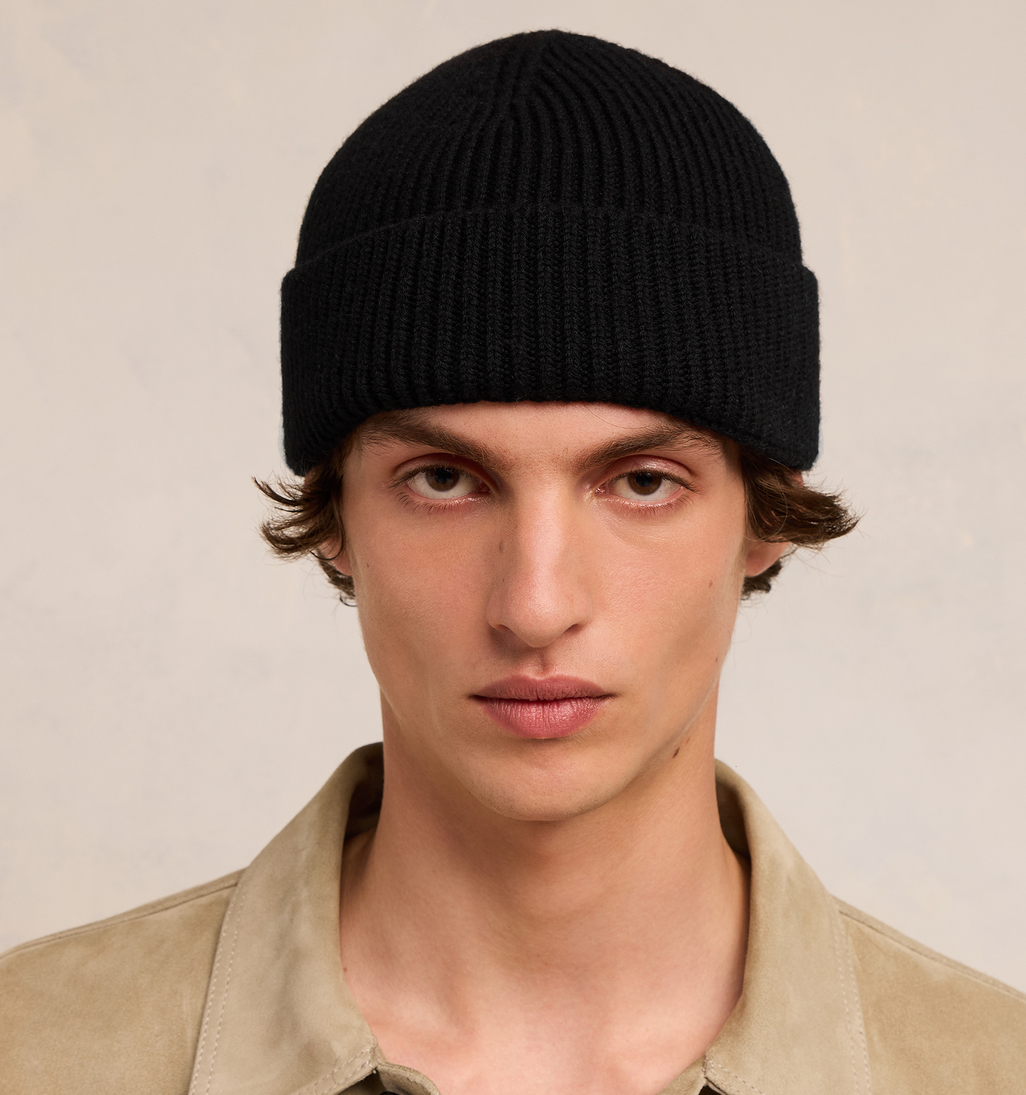 AMI PARIS de Coeur Beanie in Black
