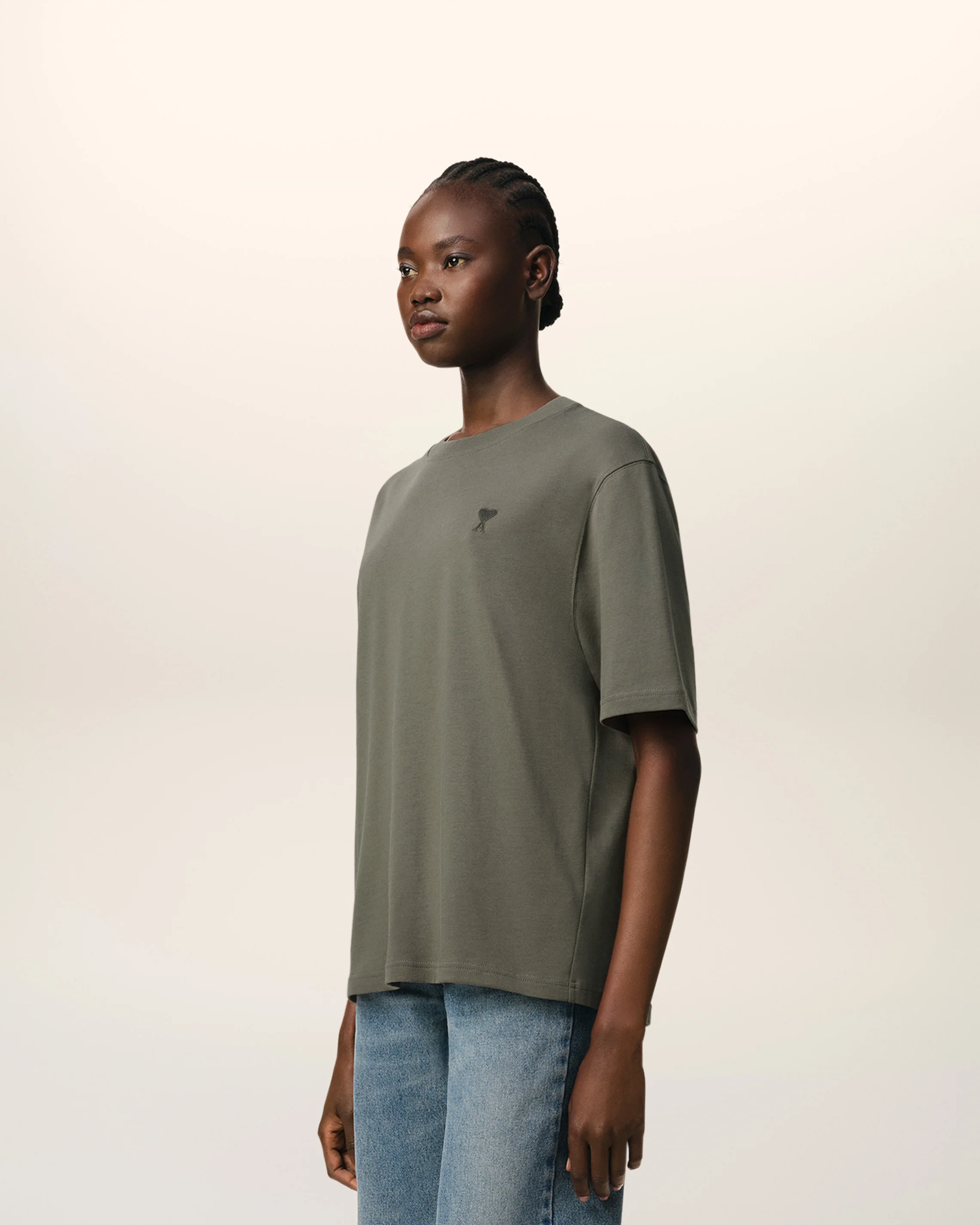 AMI PARIS de Coeur Boxy T-Shirt in Smoke Grey AMI PARIS de Coeur Boxy T-Shirt in Smoke Grey