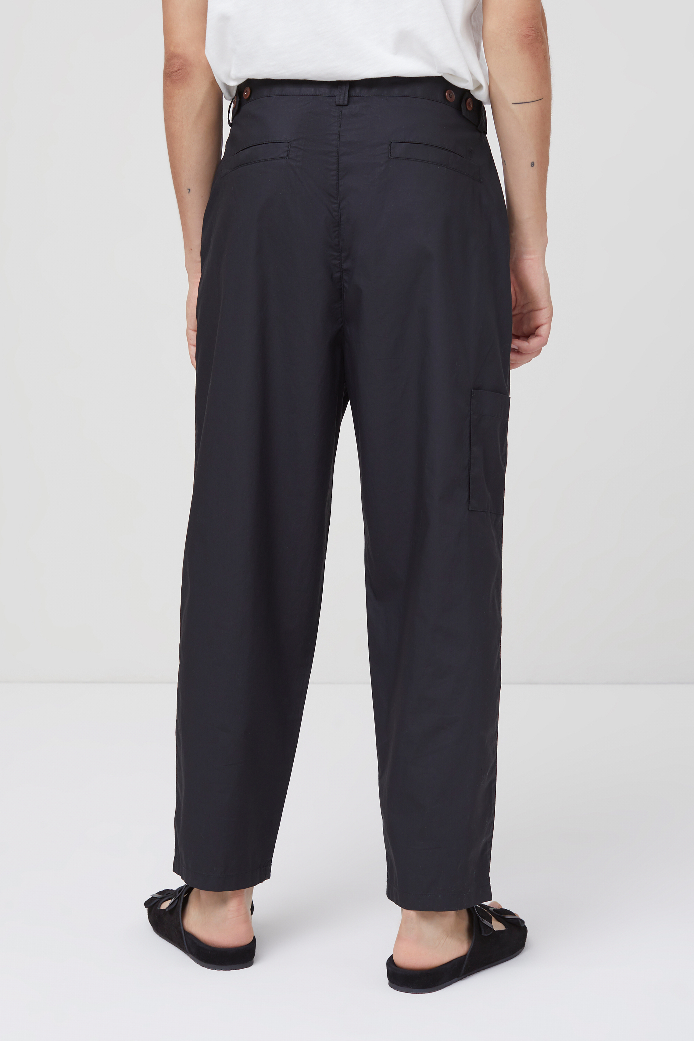 Closed Dover Tapered Pant in Black 34