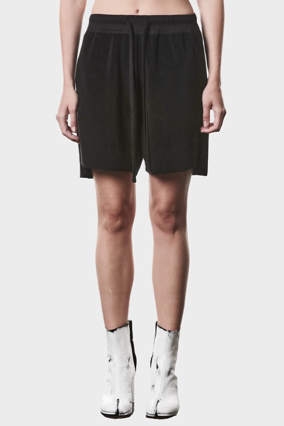 THOM KROM Terry Sweatshorts in Black