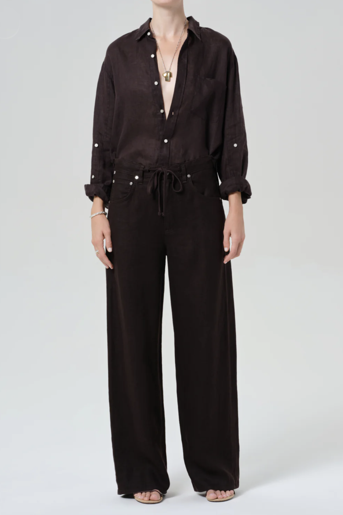CITIZENS OF HUMANITY Kayla Shrunken Linen Shirt in Chocolate