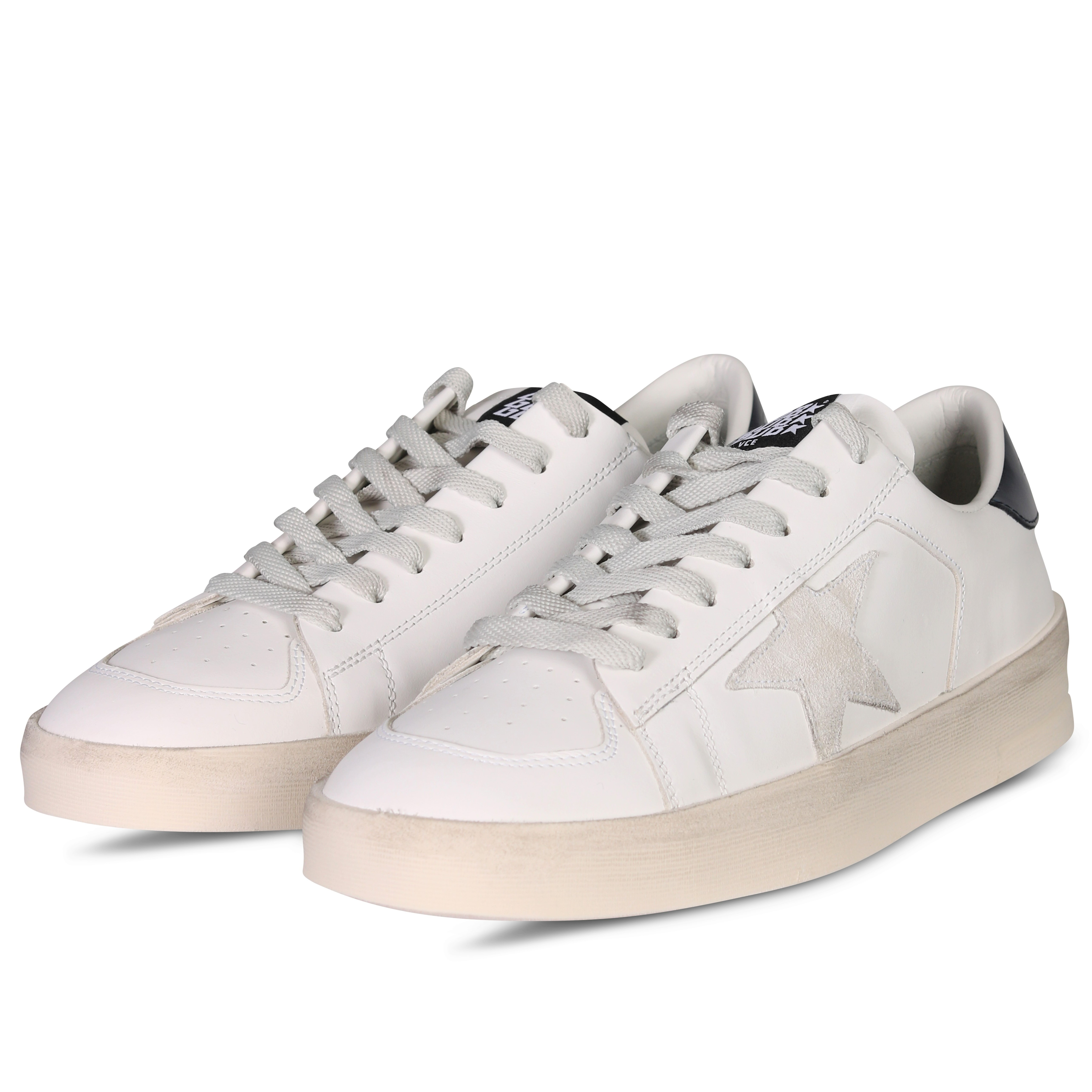 Golden Goose Sneaker Stardan in White Ice Black