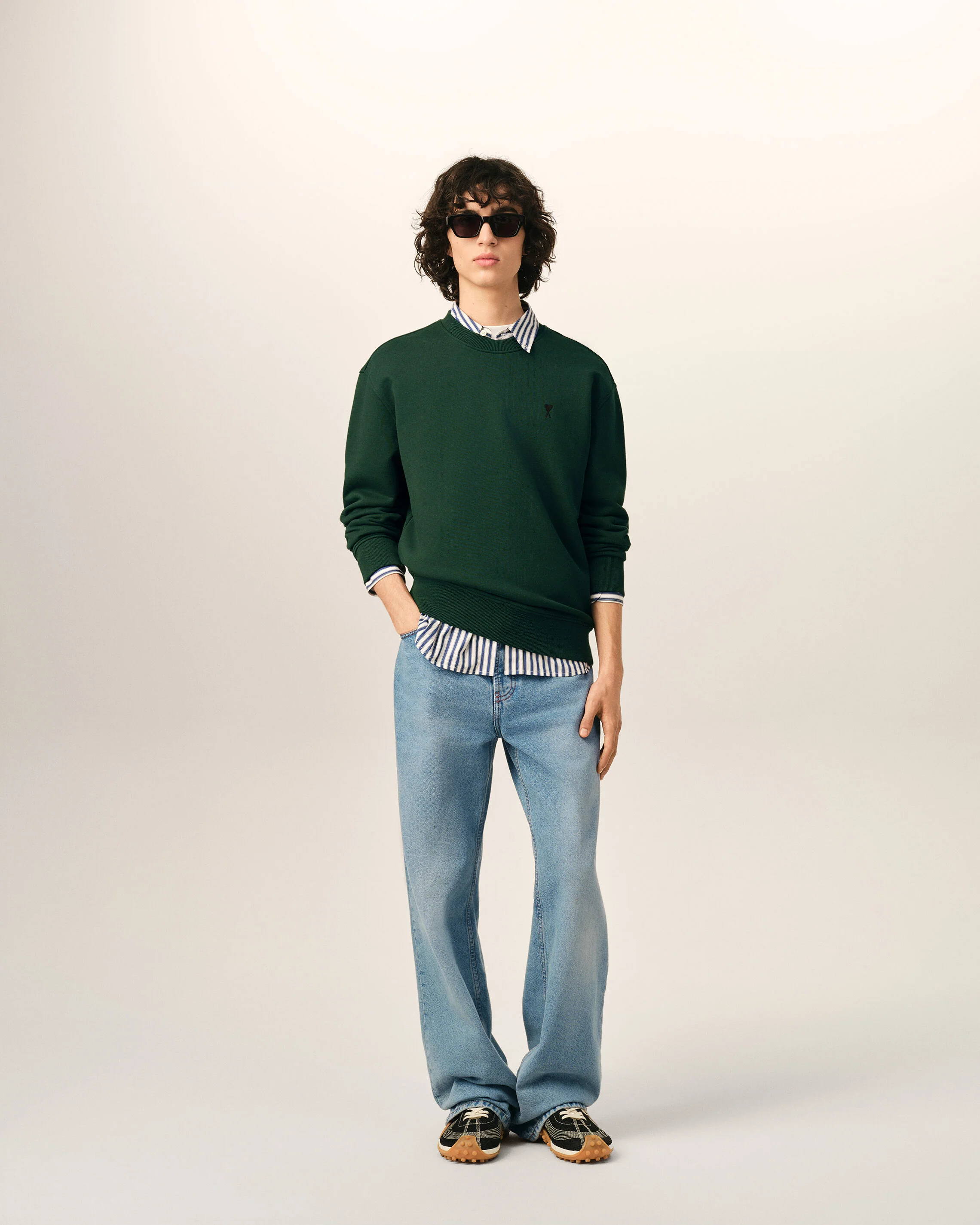 AMI PARIS de Coeur Sweatshirt in Bottle Green / Black