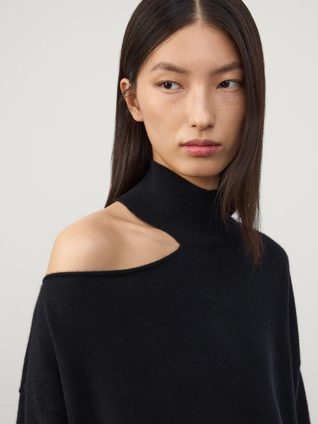 LISA YANG Cashmere Sweater Alvia in Black