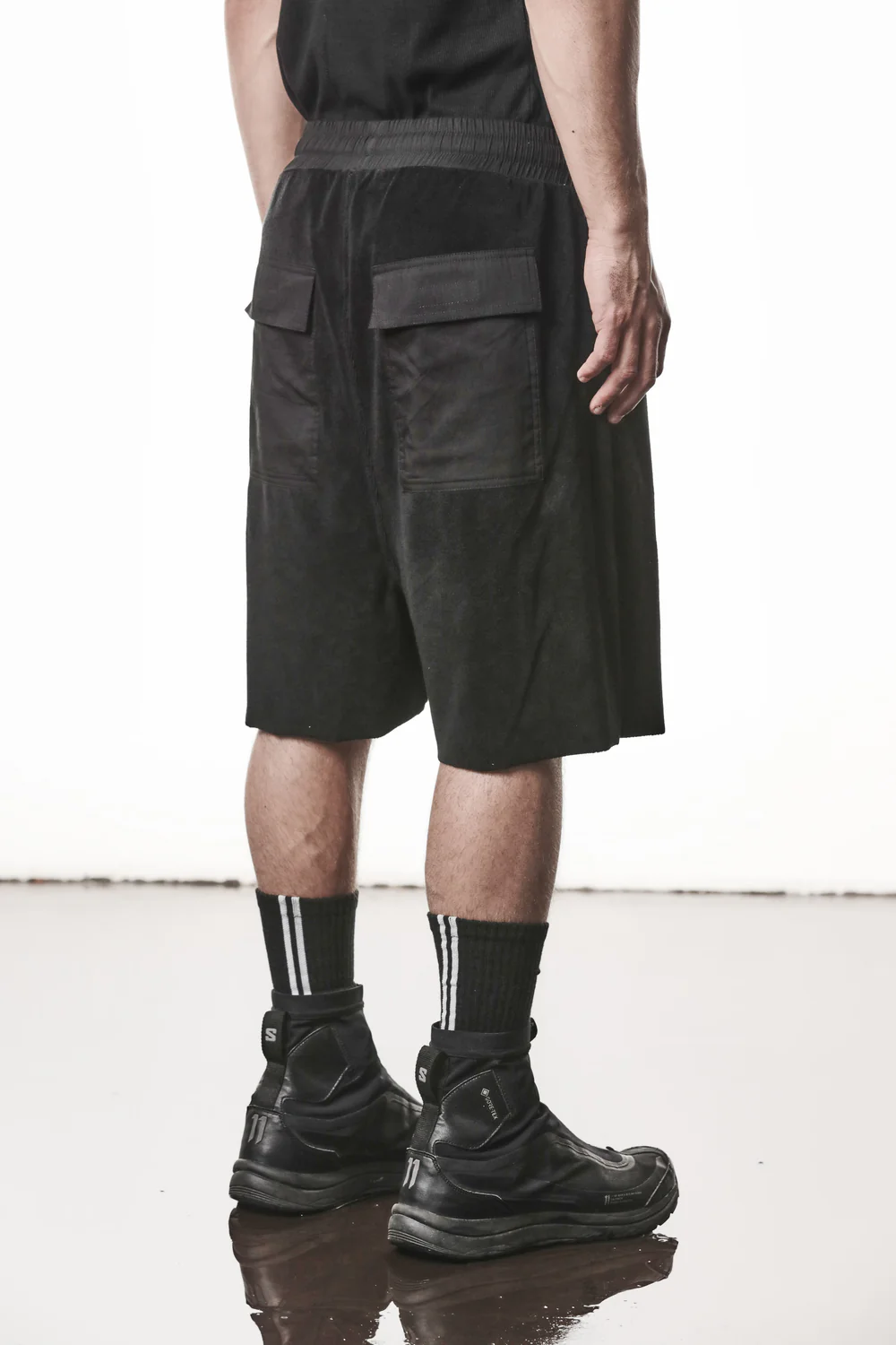 THOM KROM Terry Sweatshorts in Black