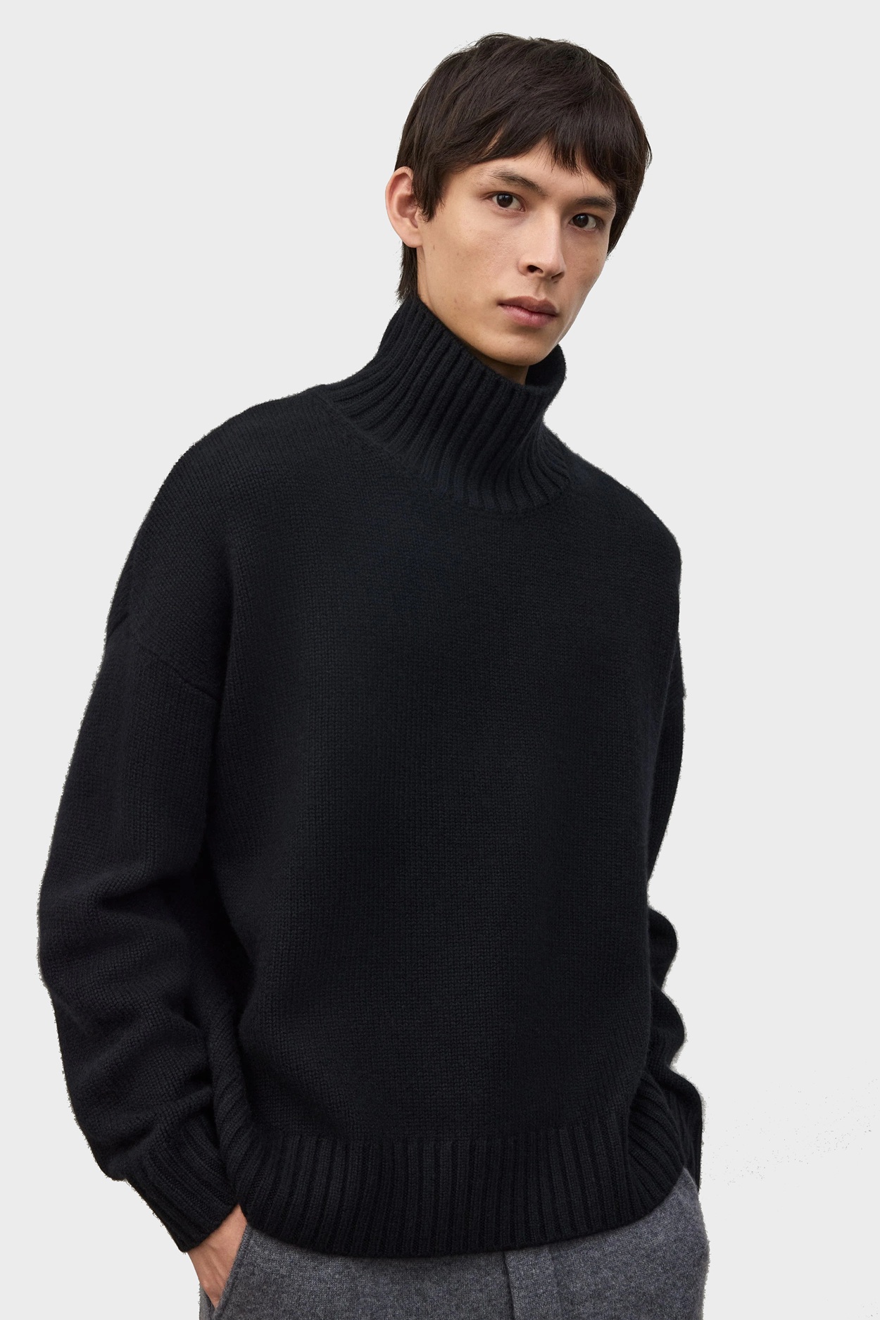 LISA YANG Olai Turtle Neck Sweater in Black