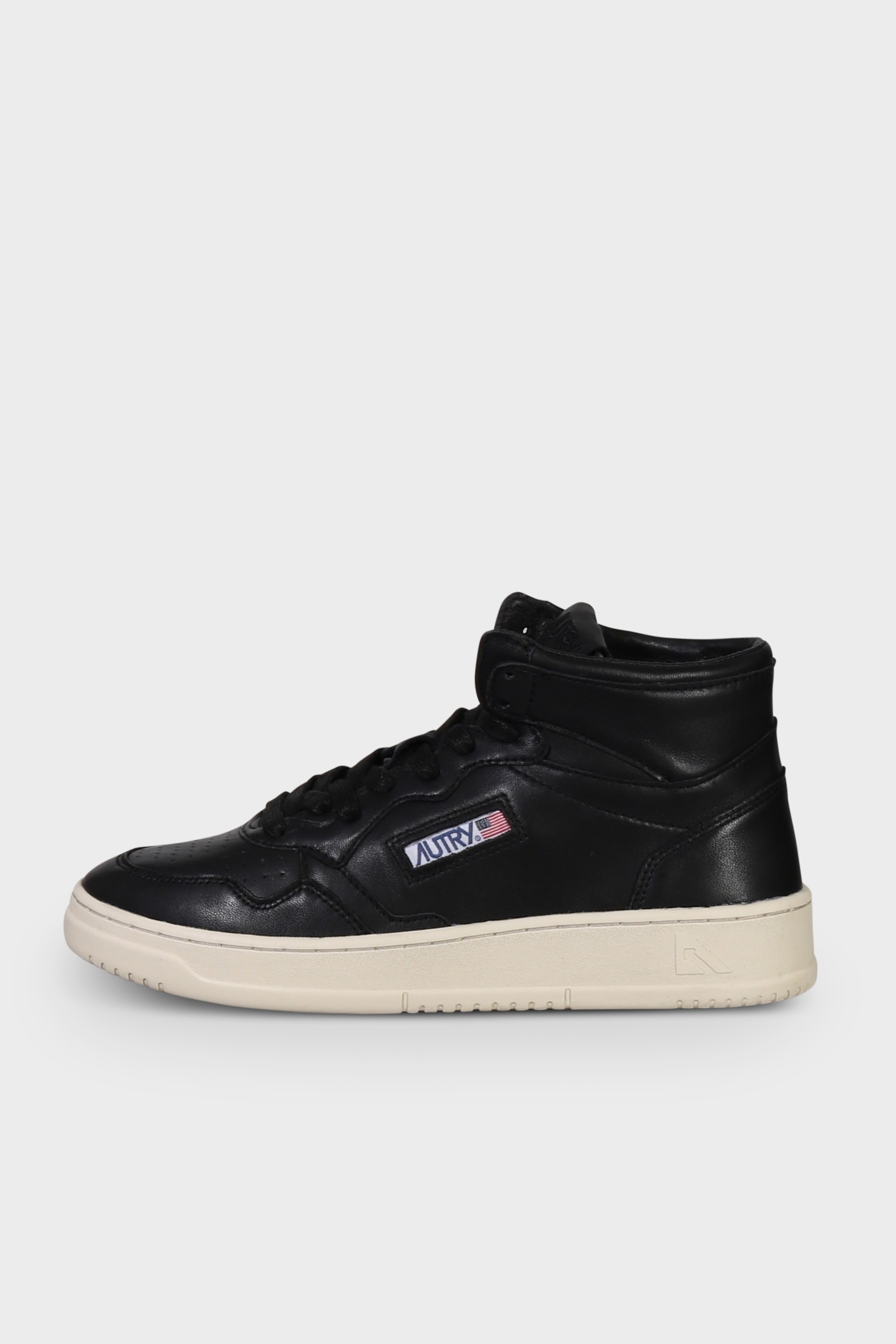 AUTRY ACTIONS SHOES Medalist Mid Sneaker Goat Black