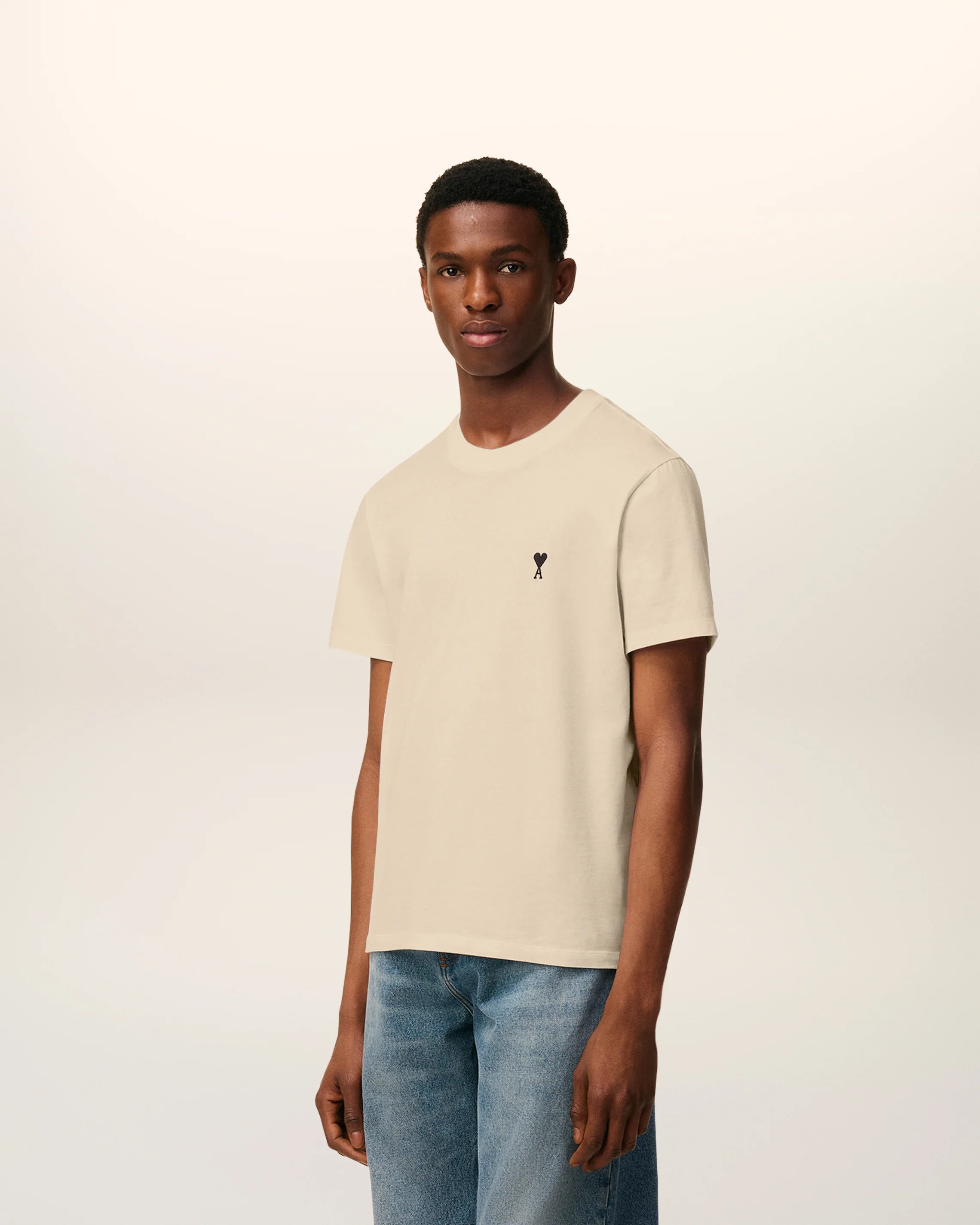 AMI PARIS de Coeur Logo T-Shirt in White Coffee/Black Logo