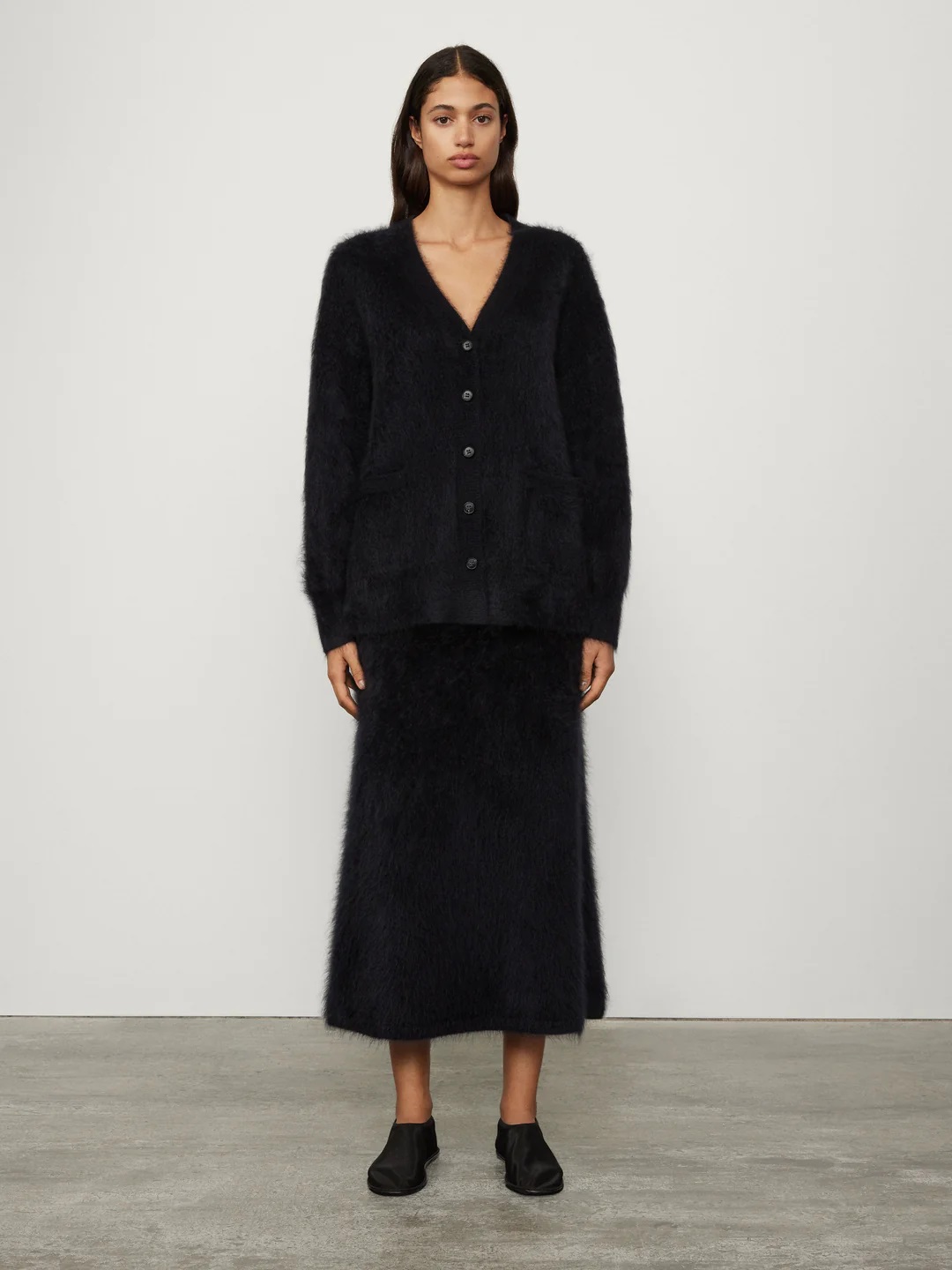 LISA YANG Malena Brushed Cashmere Cardigan in Black 2 / M-L