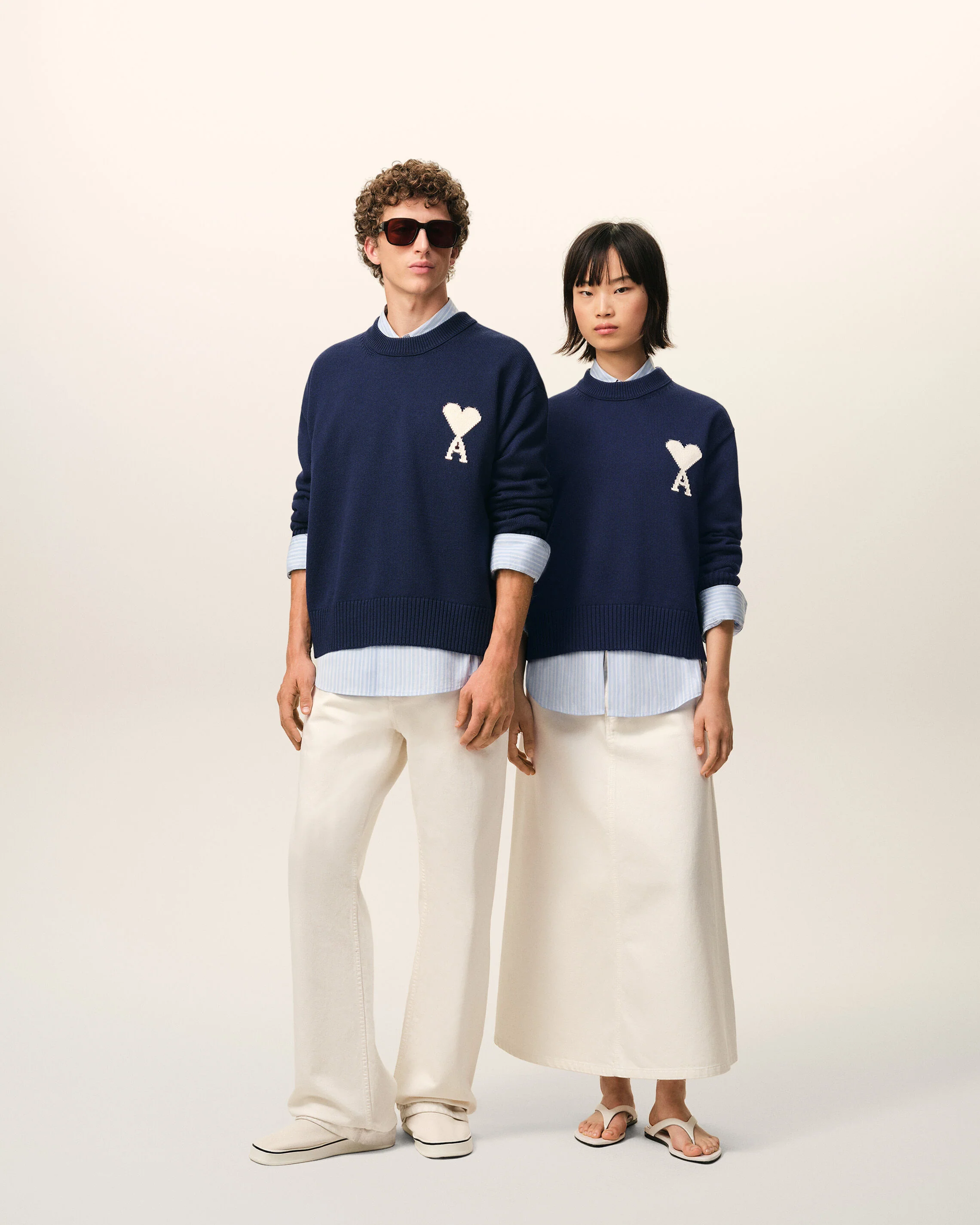 AMI PARIS de Coeur Wool/Cotton Knit Pullover in Navy