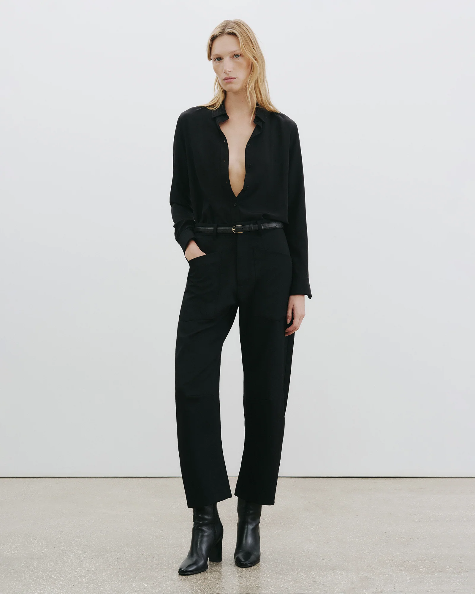 NILI LOTAN Shon Wool Pant in Black