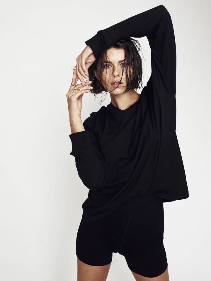ÉTERNE Long Sleeve Boyfriend Tee in Black XL